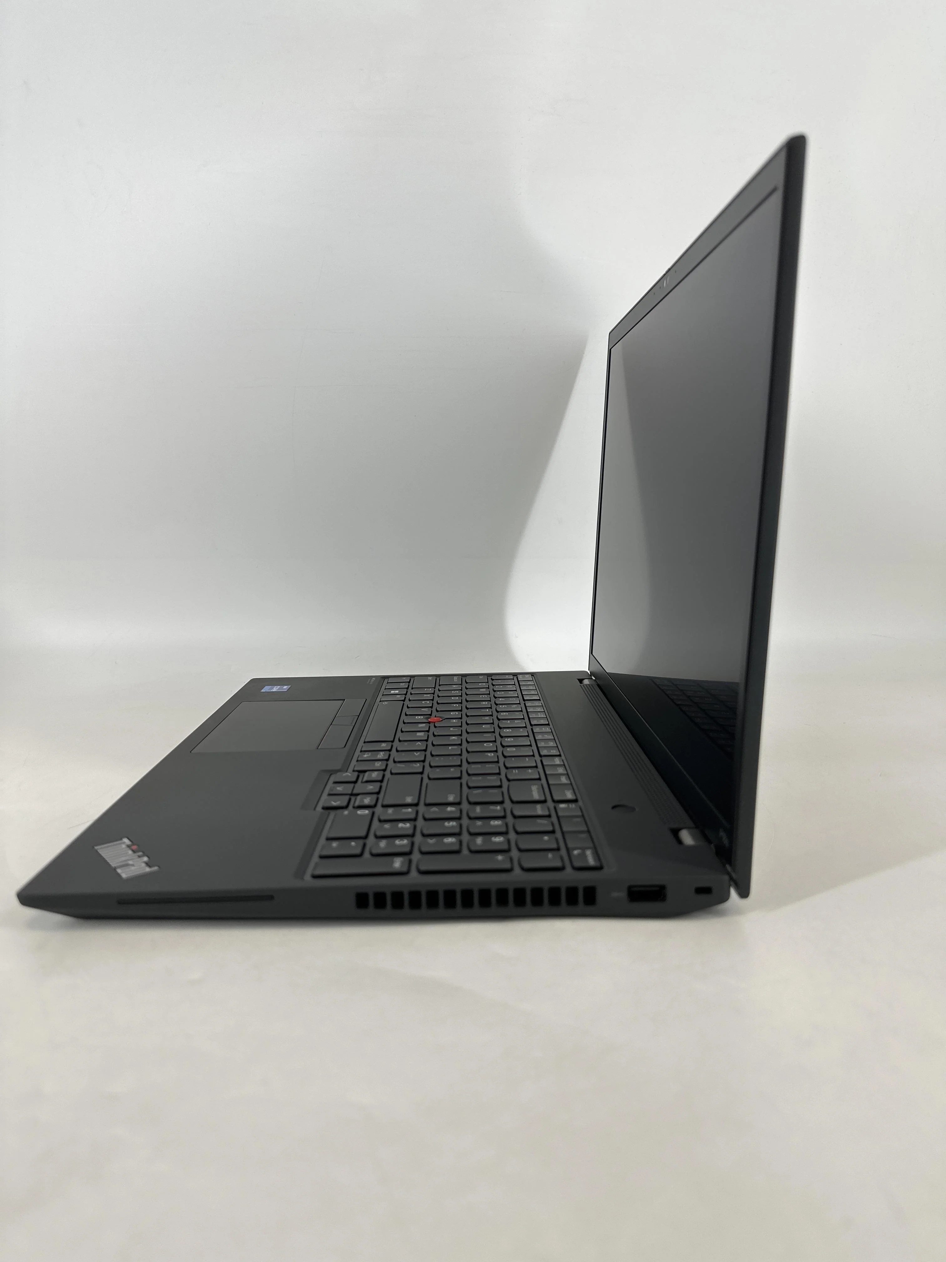 Lenovo ThinkPad P16s Gen 1 Black 2.1 GHz Intel Core i7 12th Gen. 16GB RAM 512GB Solid State Drive NVIDIA T550 4 GB - Image 4
