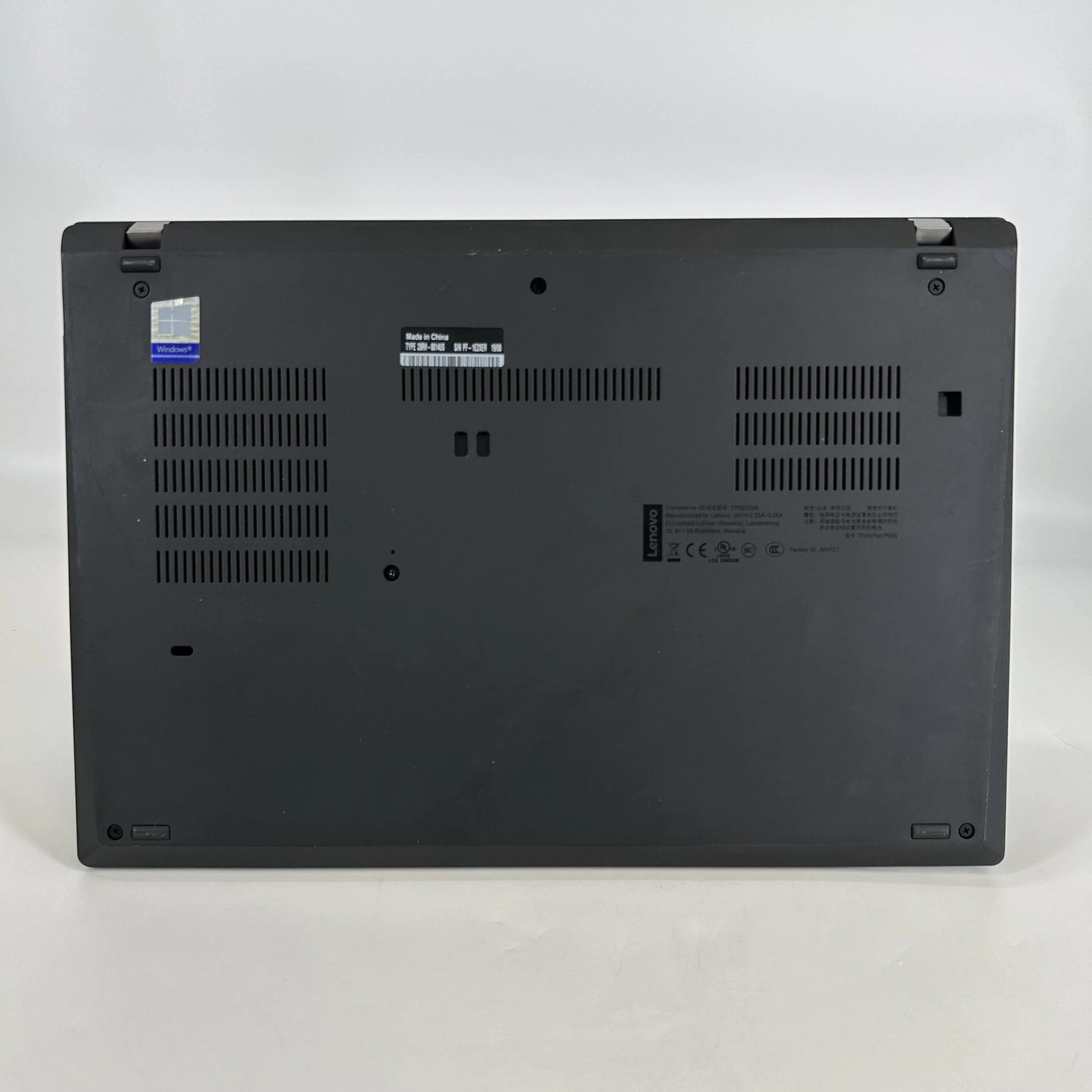 Lenovo ThinkPad P43s 14 Black 1.9 GHz Intel Core i7 8th Gen. 16GB RAM 256GB Solid State Drive NVIDIA Quadro P520 2 GB - Image 5