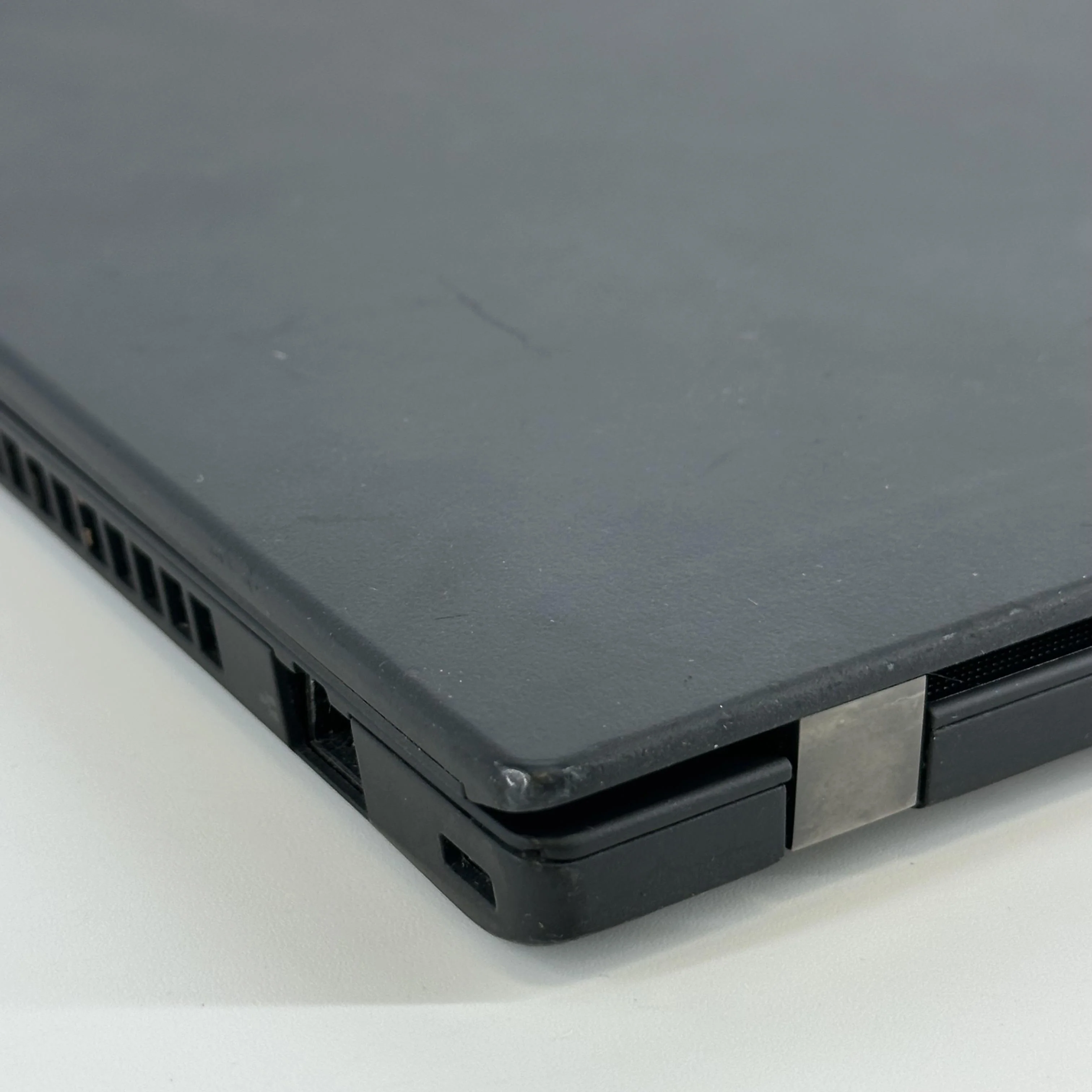 Lenovo ThinkPad T14 Gen 1 Black 1.7 GHz Intel Core i5 10th Gen. 8GB RAM 256GB Solid State Drive - Image 18