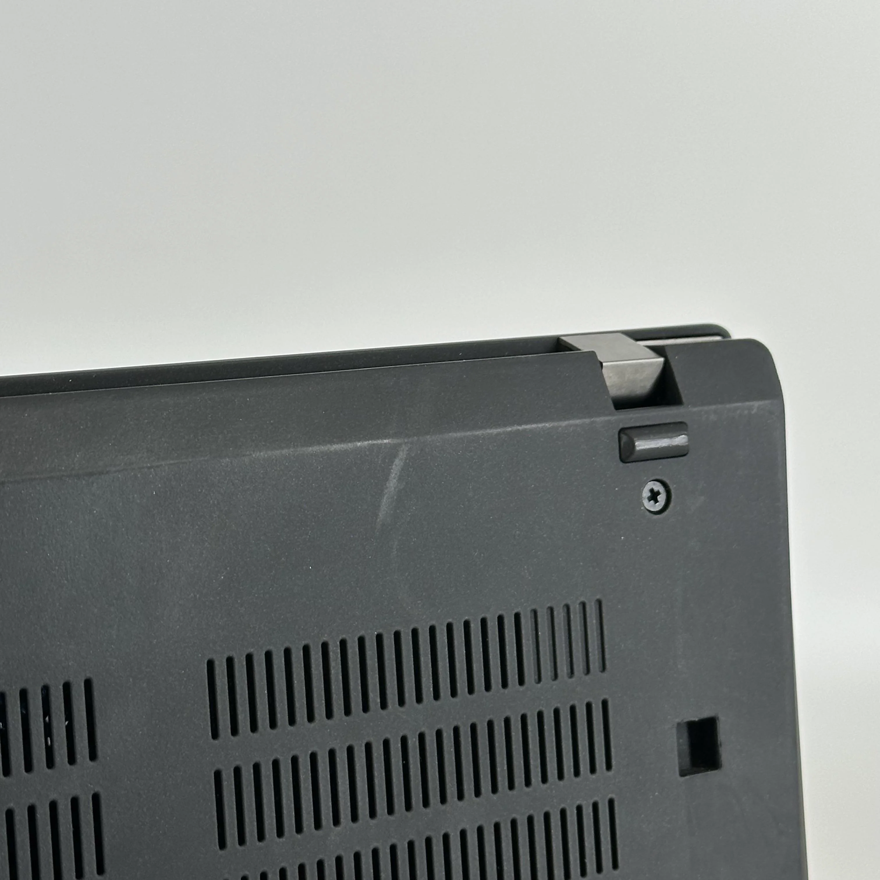 Lenovo ThinkPad T14 Gen 2 Gray 2.3 GHz AMD Ryzen 5 Pro 5650U 16GB RAM 256GB Solid State Drive - Image 6