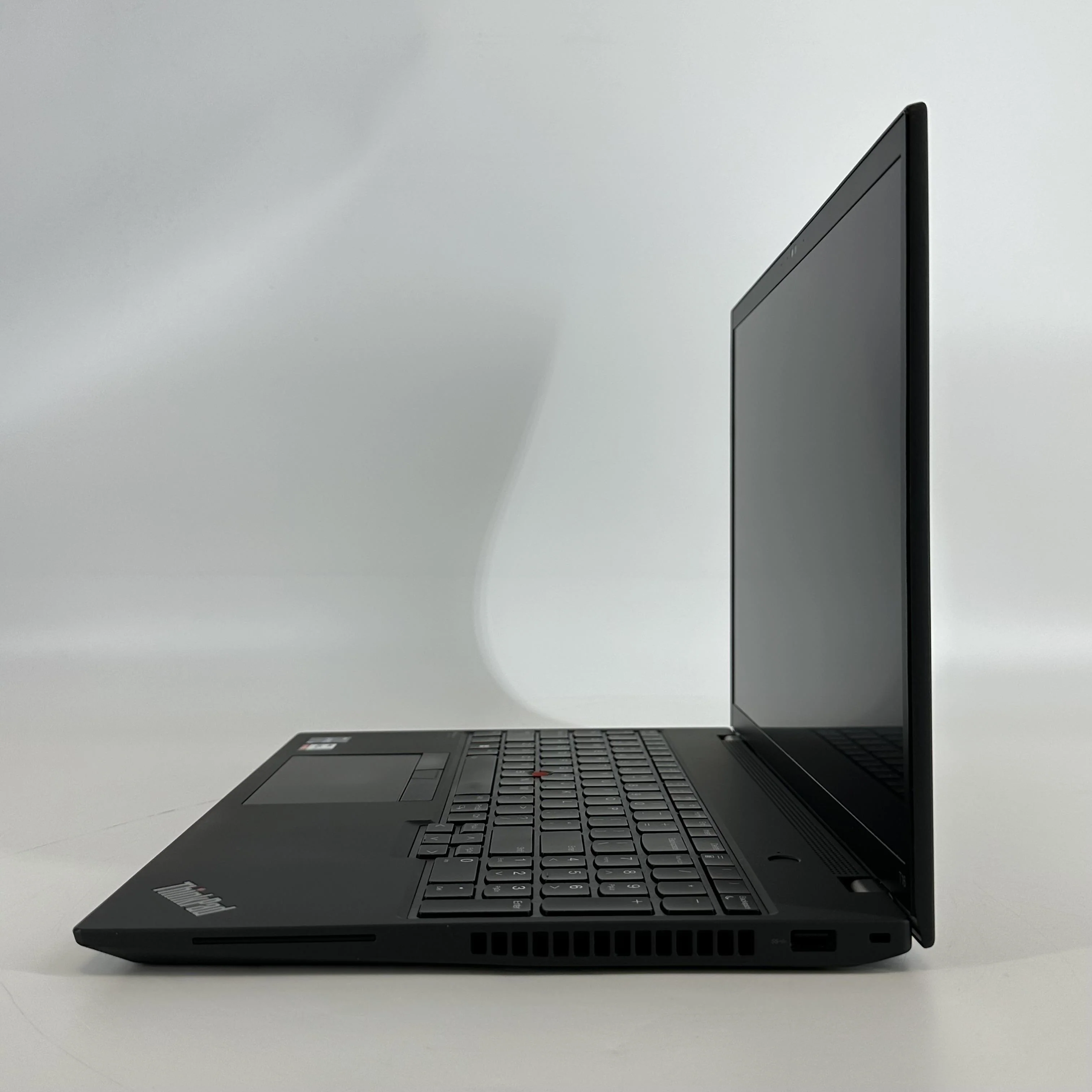 Lenovo ThinkPad T16 Gen 1 Gray 2.2 GHz Intel Core i7 12th Gen. 32GB RAM 1TB Solid State Drive - Image 7