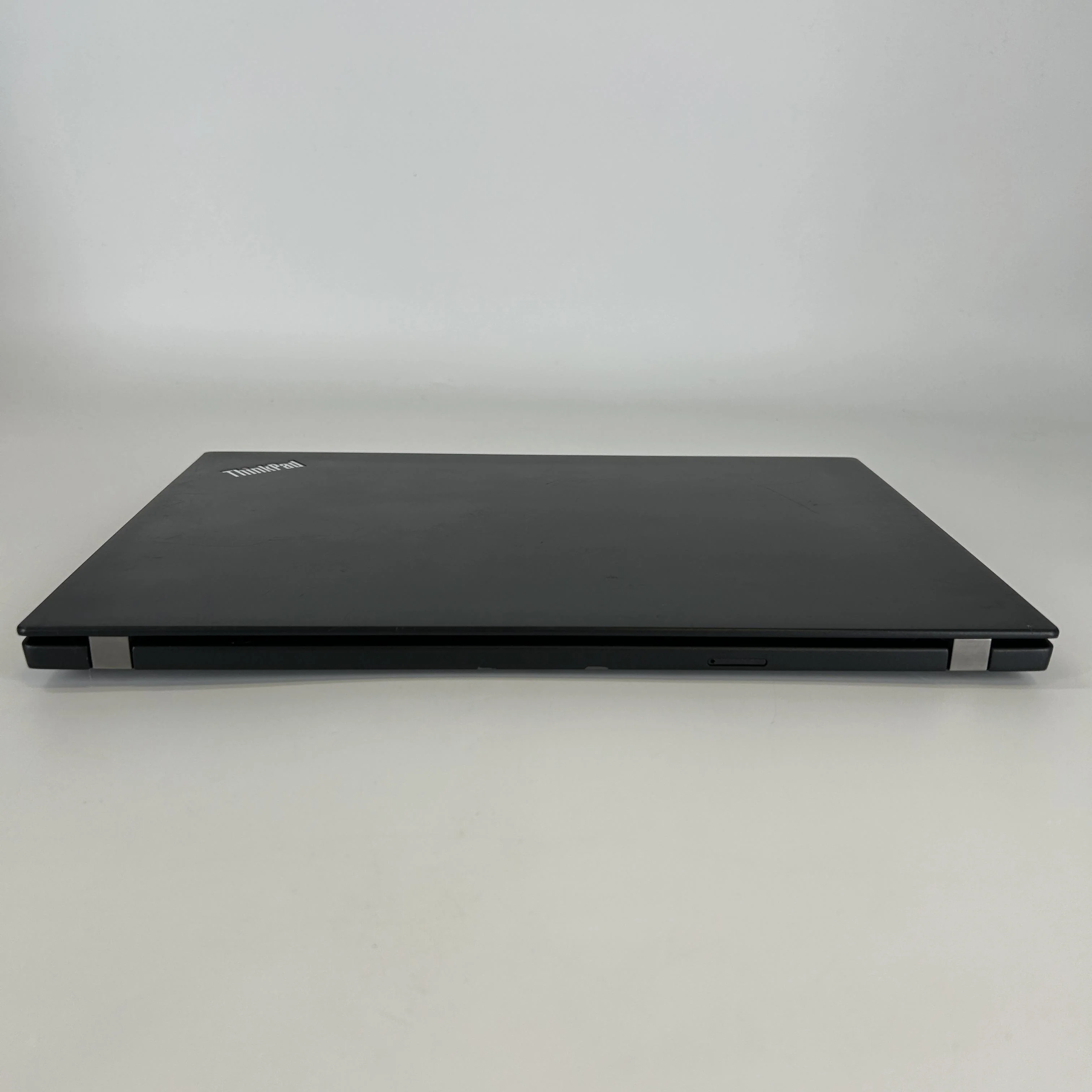 Lenovo ThinkPad T490s 14 Black 1.9 GHz Intel Core i7 8th Gen. 16GB RAM 512GB Solid State Drive - Image 5