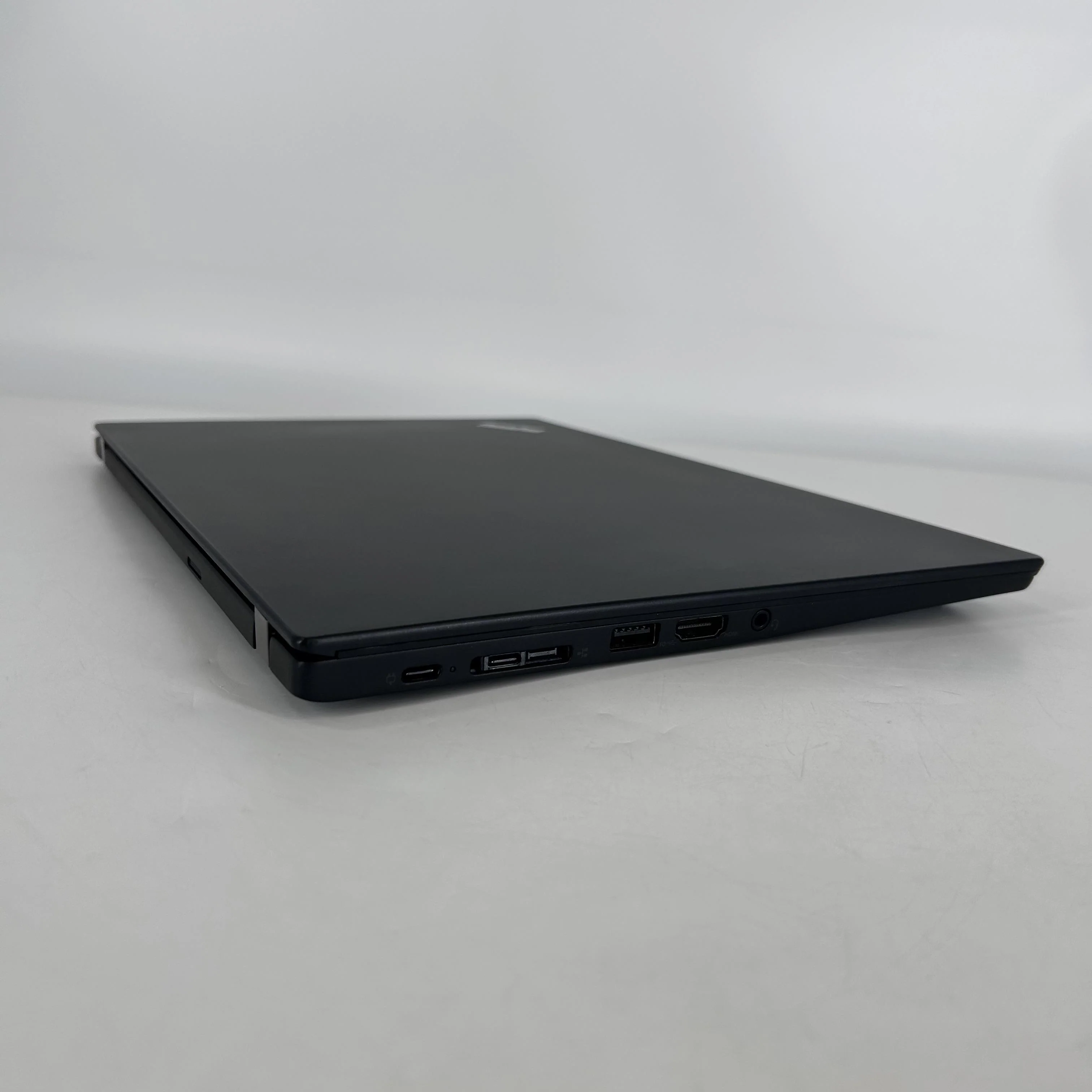 Lenovo ThinkPad T495s 14 Black 2.3 GHz AMD Ryzen 7 Pro 3700U 16GB RAM 512GB Solid State Drive - Image 6