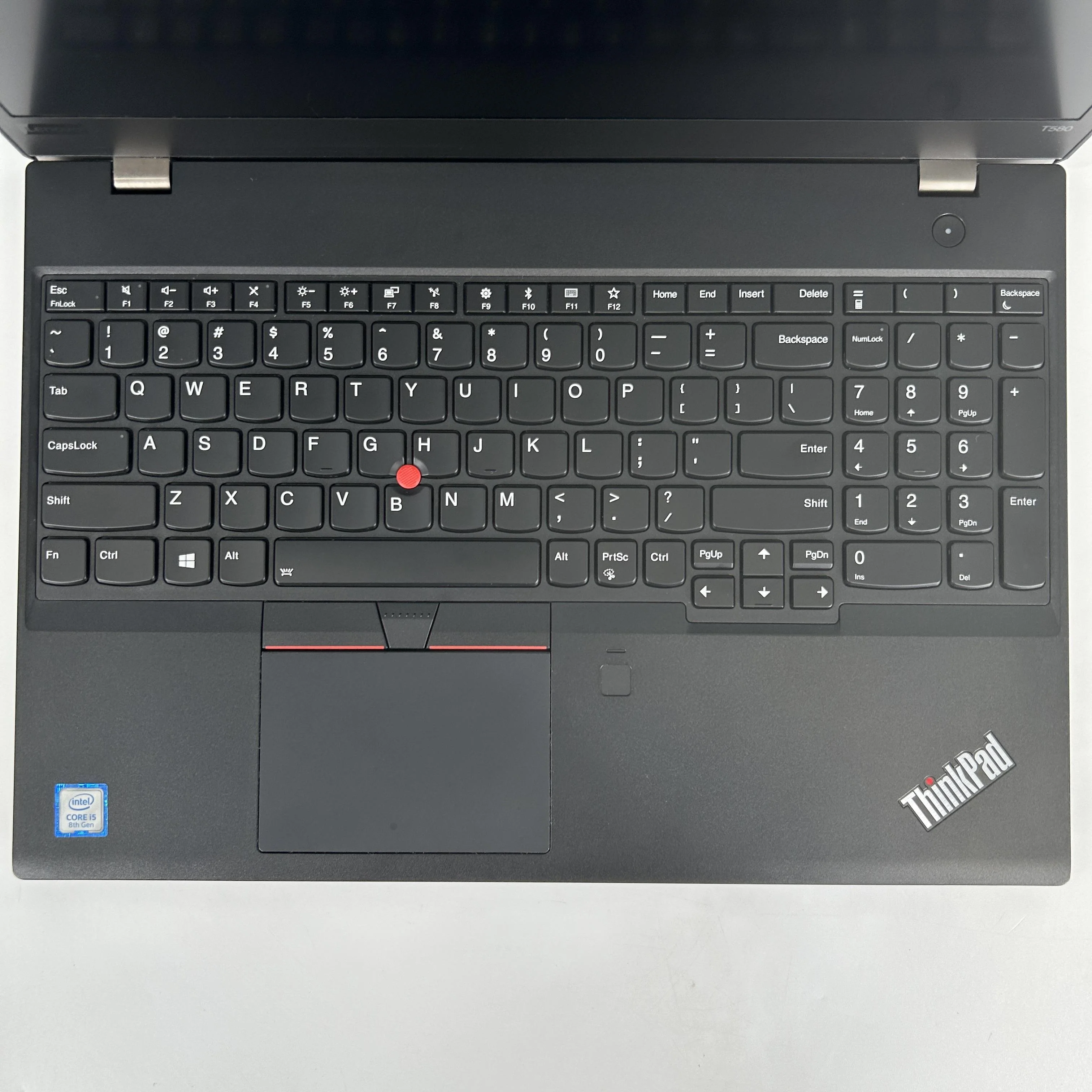 Lenovo ThinkPad T580 15.6 Black 1.6 GHz Intel Core i5 8th Gen. 8GB RAM 500GB Hard Disk Drive - Image 2