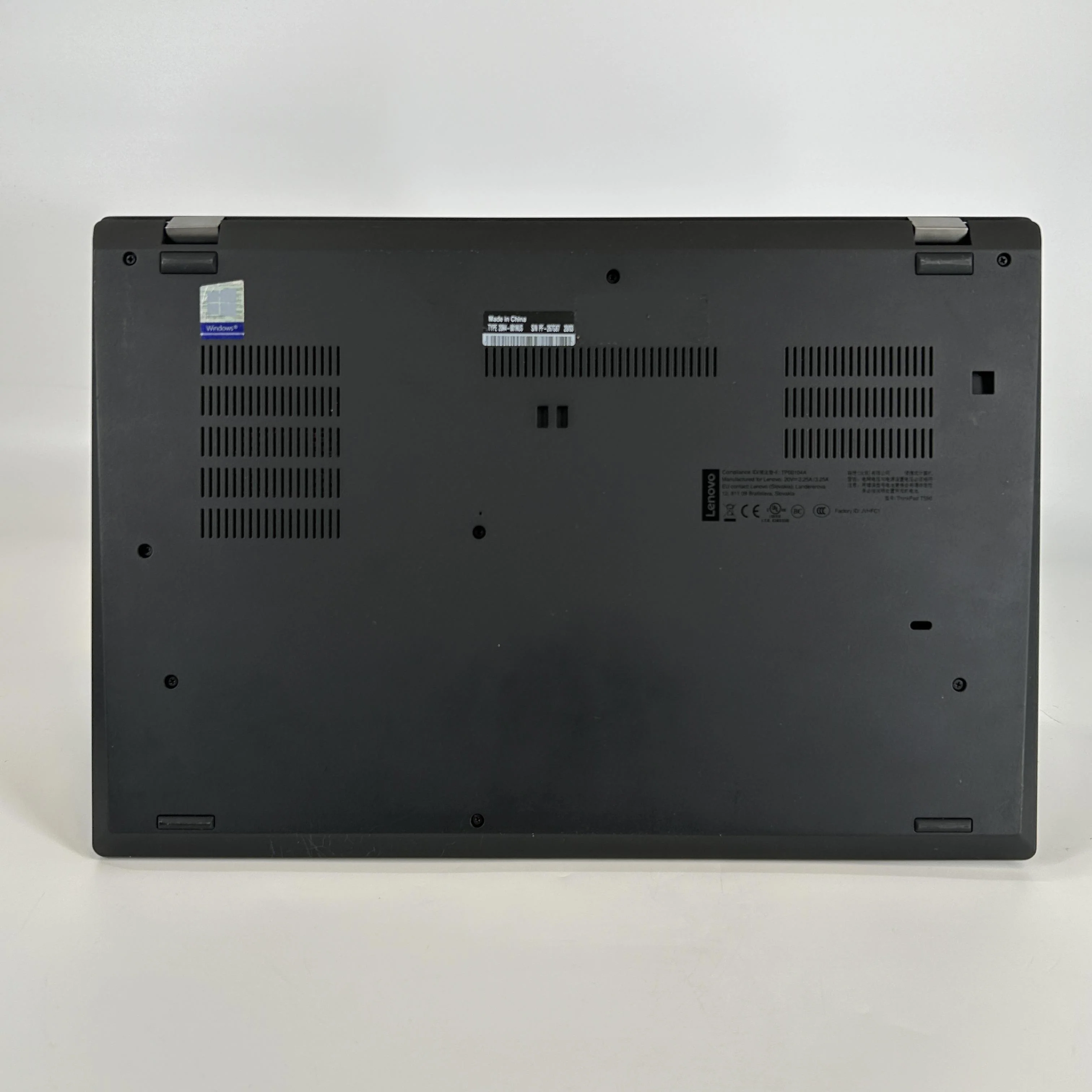 Lenovo ThinkPad T590 15.6 Black 1.6 GHz Intel Core i5 8th Gen. 8GB RAM 512GB Solid State Drive - Image 5