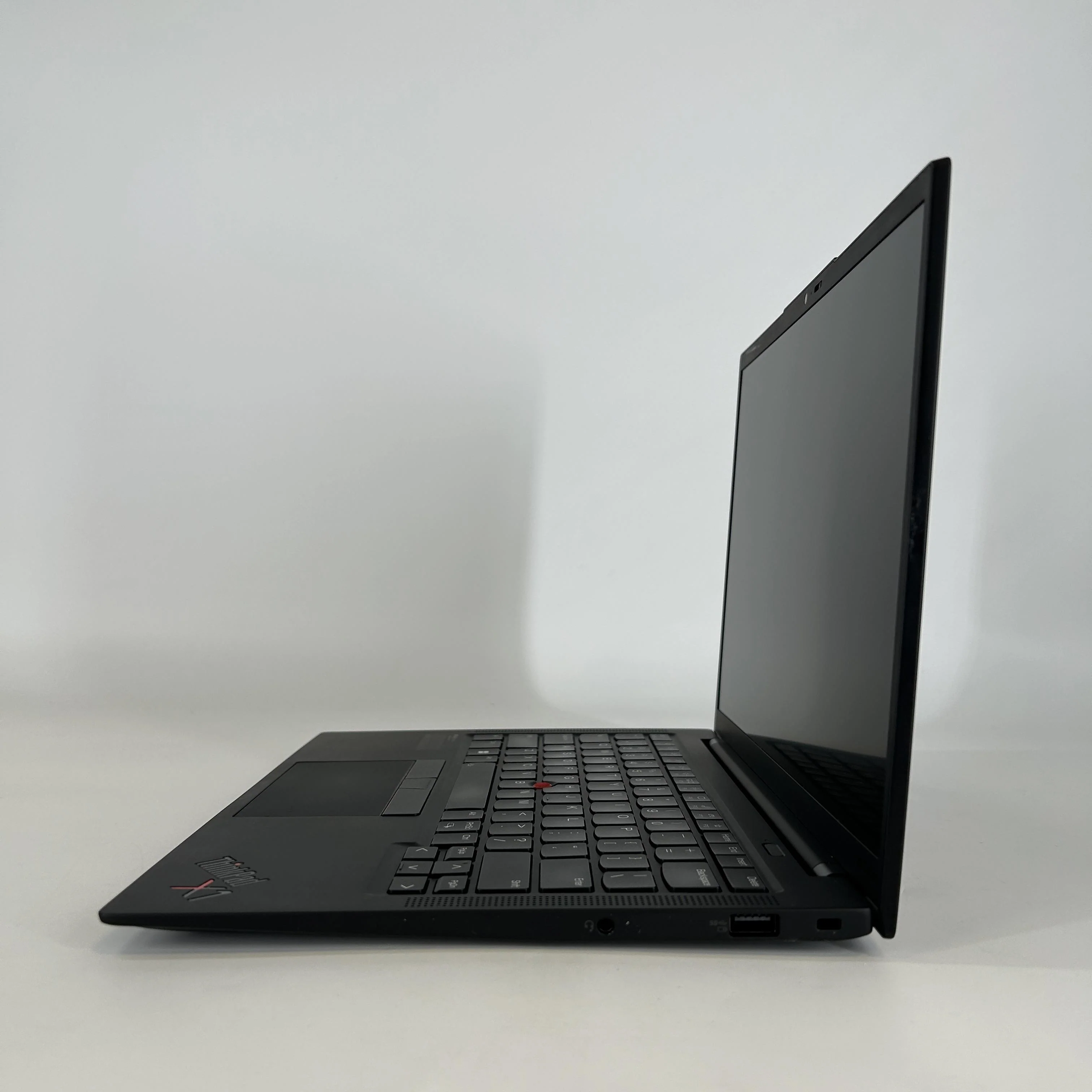 Lenovo ThinkPad X1 Carbon Gen 10 14 Black 1.3 GHz Intel Core i5 12th Gen. 16GB RAM 512GB Solid State Drive - Image 4