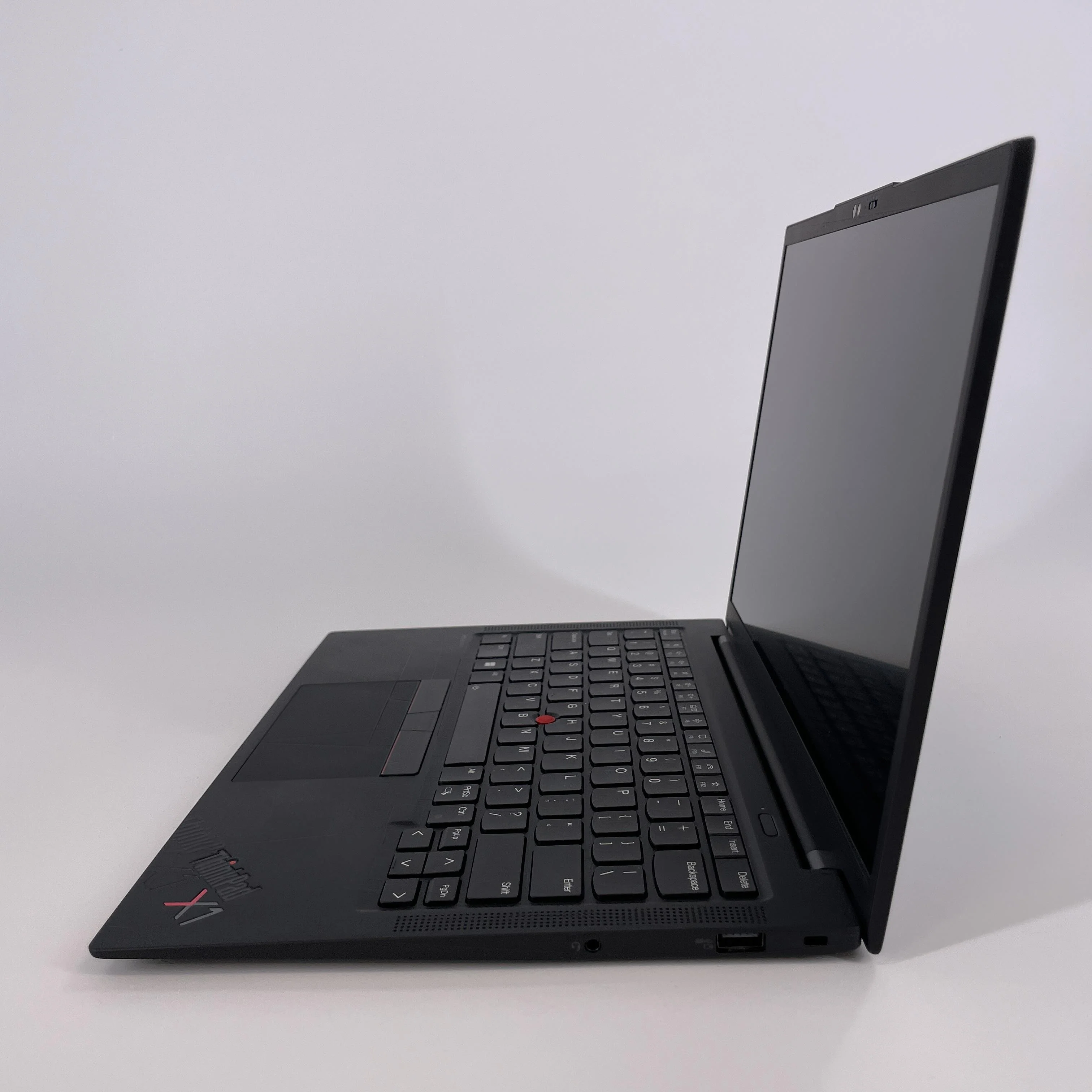 Lenovo ThinkPad X1 Carbon Gen 11 14 Black 1.7 GHz Intel Core i7 13th Gen. 16GB RAM 1TB Solid State Drive - Image 4