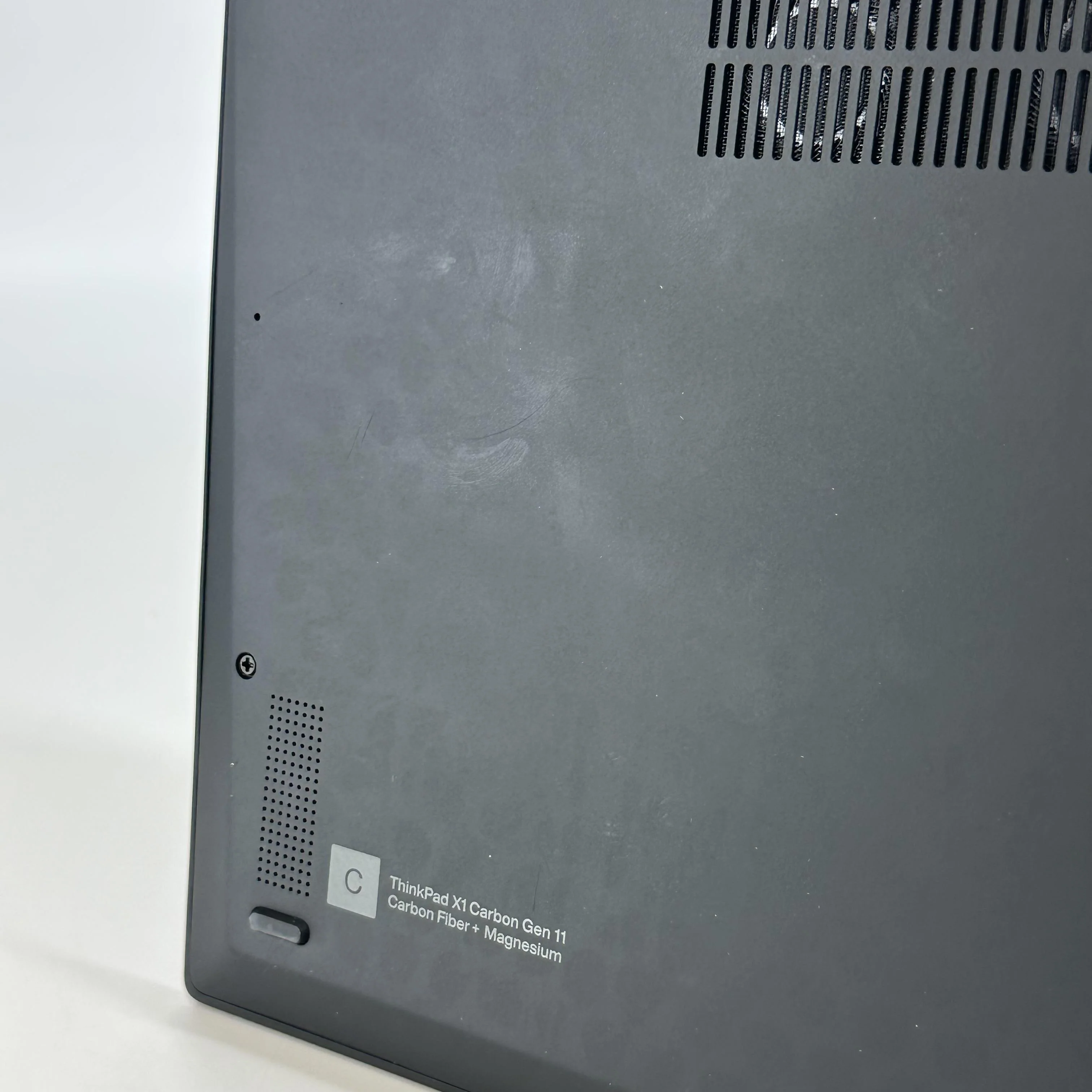 Lenovo ThinkPad X1 Carbon Gen 11 14 Black 1.8 GHz Intel Core i7 13th Gen. 32GB RAM 1TB Solid State Drive - Image 6