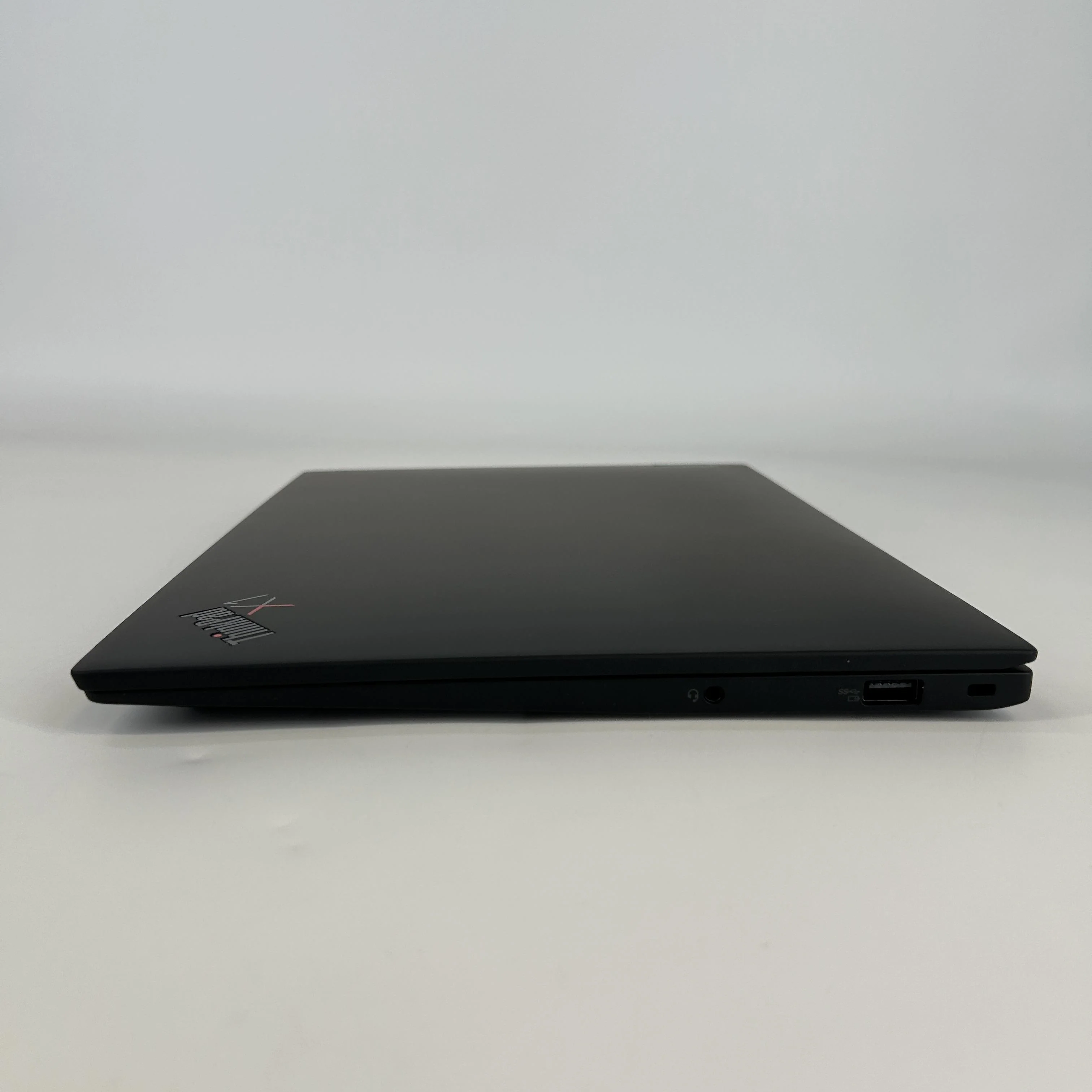 Lenovo ThinkPad X1 Carbon Gen 11 14 Black 1.8 GHz Intel Core i7 13th Gen. 32GB RAM 512GB Solid State Drive - Image 7