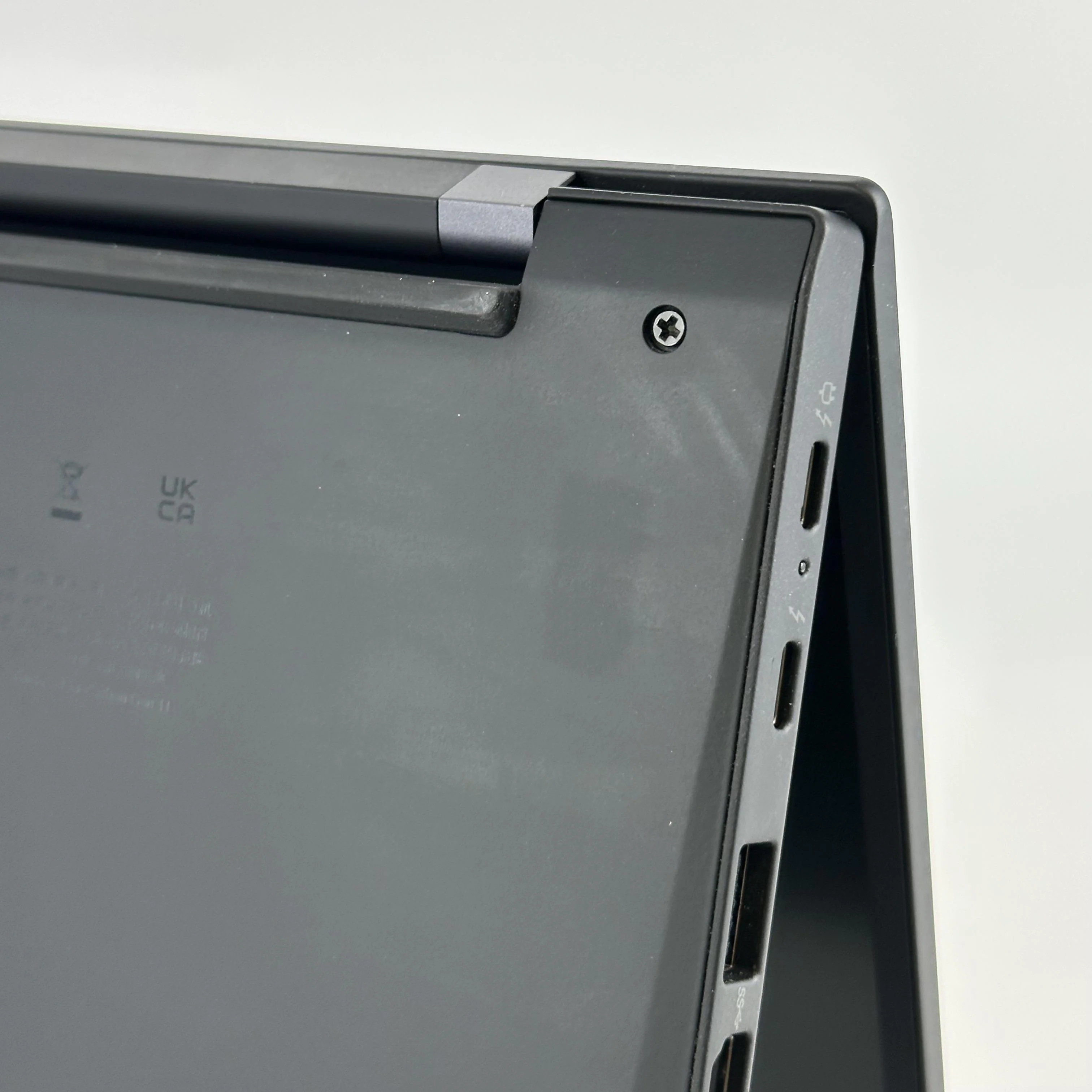 Lenovo ThinkPad X1 Carbon Gen 11 14 Gray 1.8 GHz Intel Core i7 13th Gen. 32GB RAM 512GB Solid State Drive - Image 14