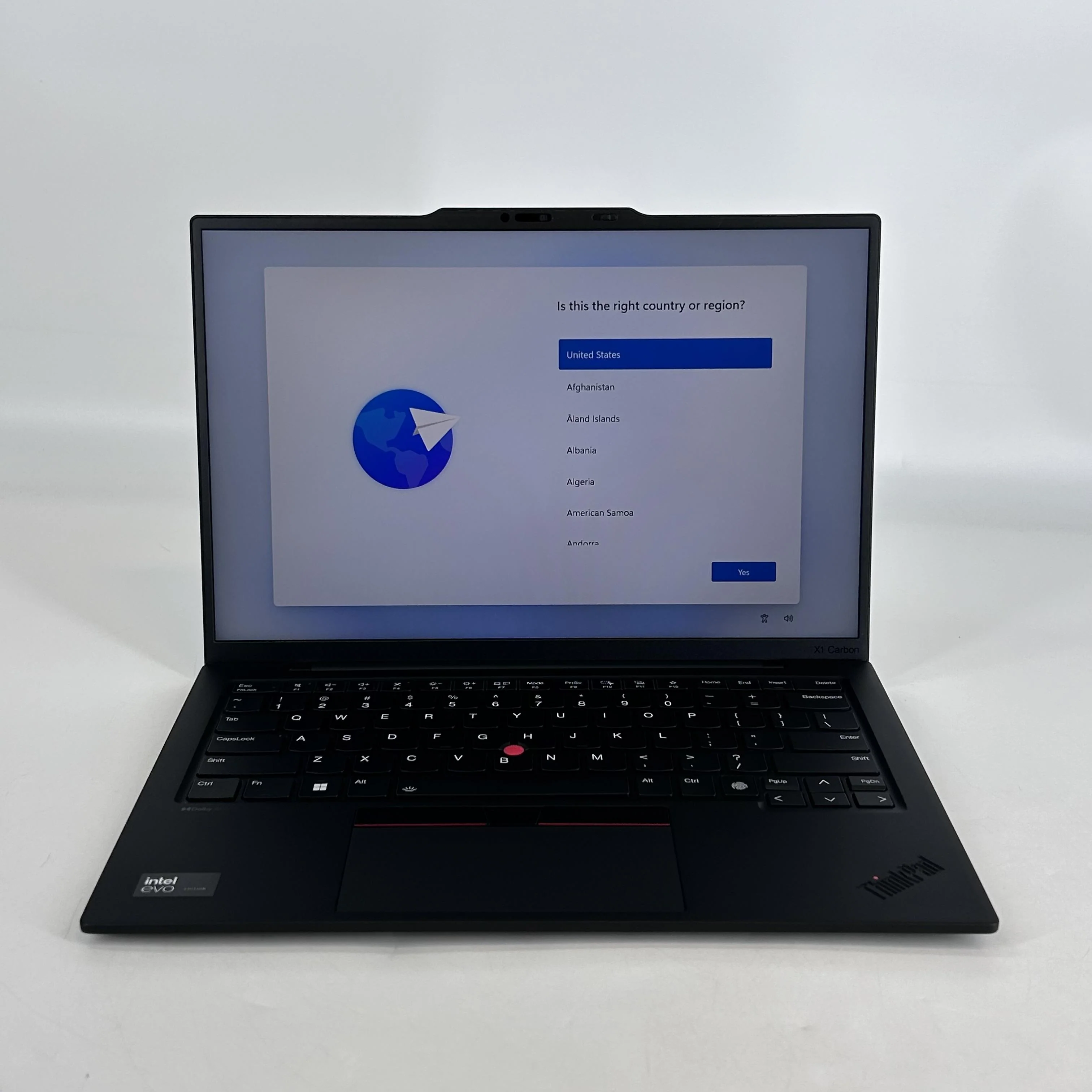 Lenovo ThinkPad X1 Carbon Gen 12 14 Black 1.3 GHz Intel Core Ultra 5 32GB RAM 1TB Solid State Drive