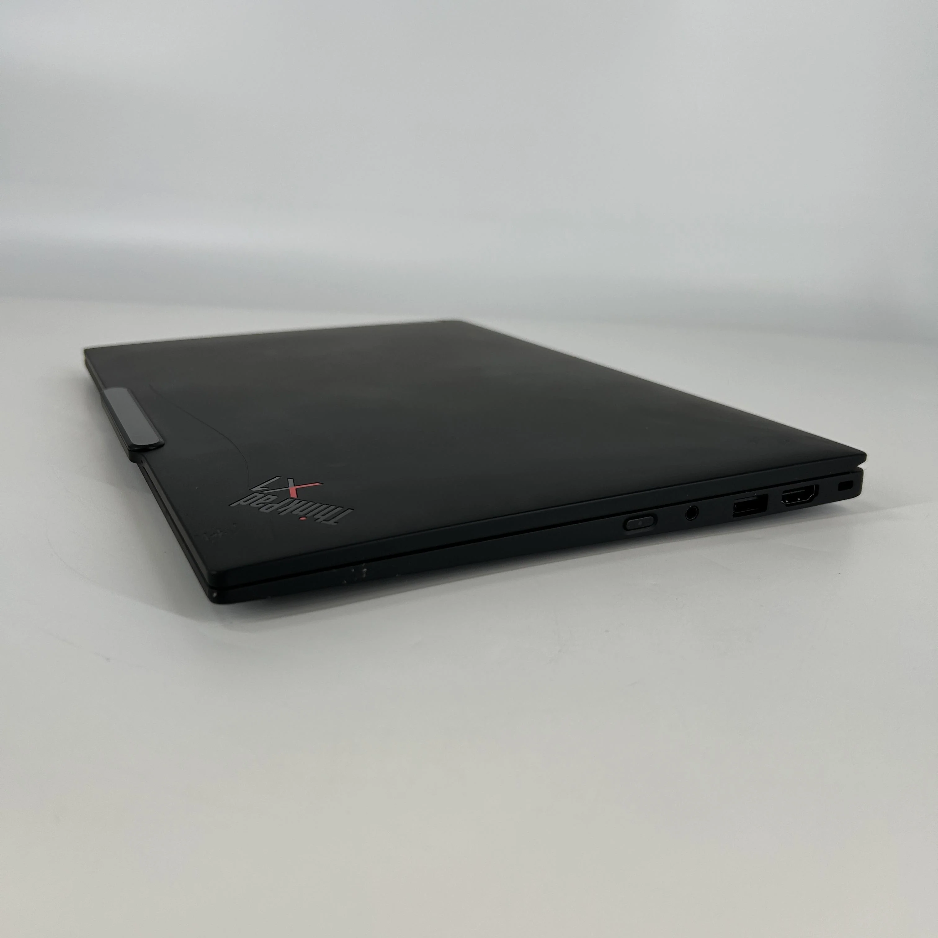Lenovo ThinkPad X1 Carbon Gen 12 14 Black 1.7 GHz Intel Core Ultra 7 32GB RAM 1TB Solid State Drive - Image 8