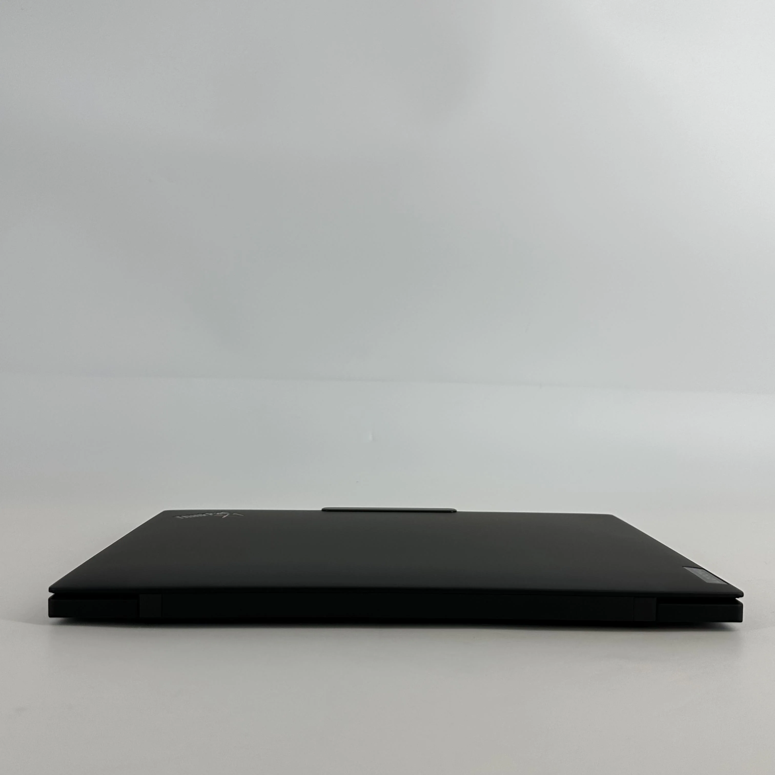 Lenovo ThinkPad X1 Carbon Gen 13 14 Black 2.2 GHz Intel Core Ultra 7 Series 2 32GB RAM 2TB Solid State Drive - Image 7