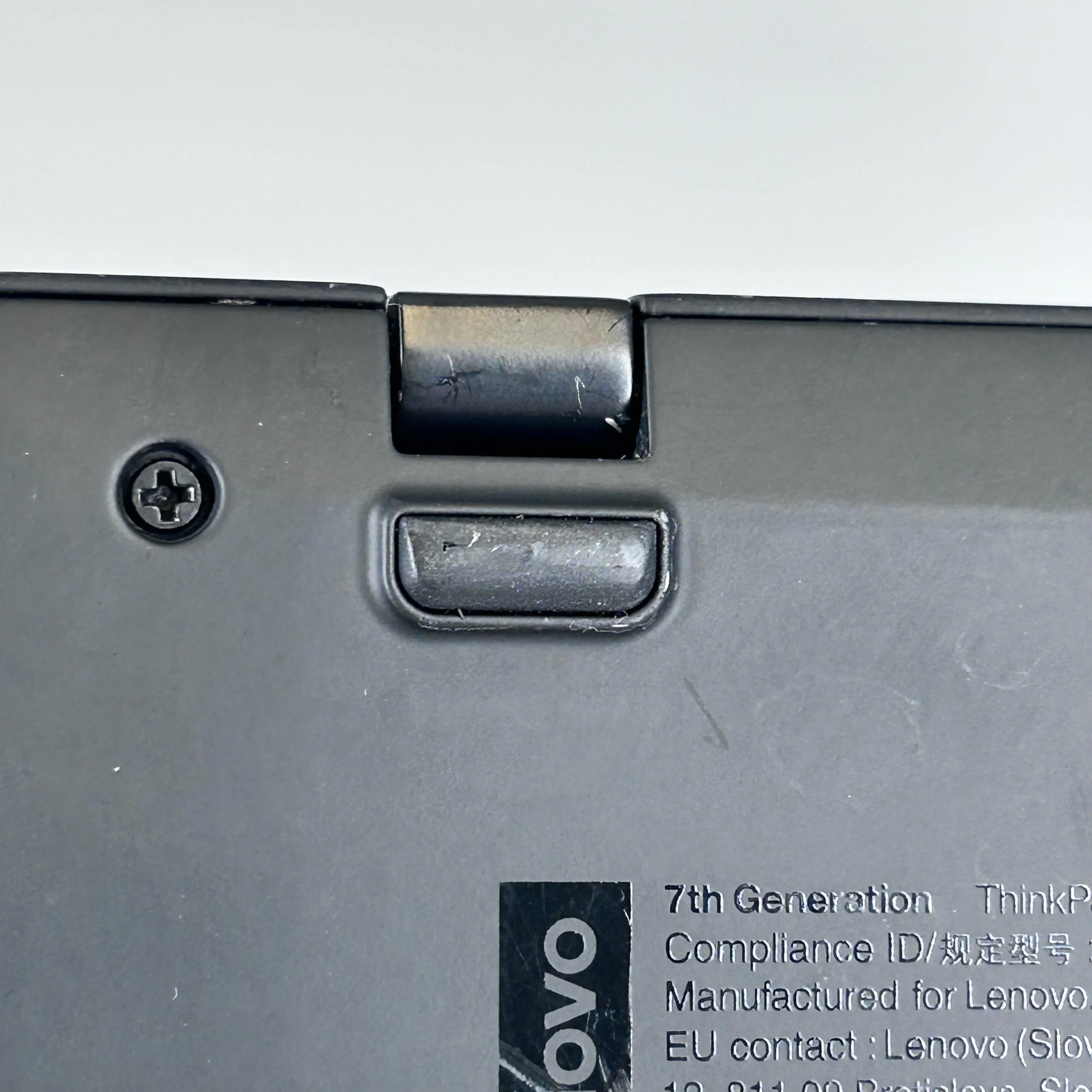 Lenovo ThinkPad X1 Carbon Gen 7 14 Black 1.9 GHz Intel Core i7 8th Gen. 16GB RAM 512GB Solid State Drive - Image 33