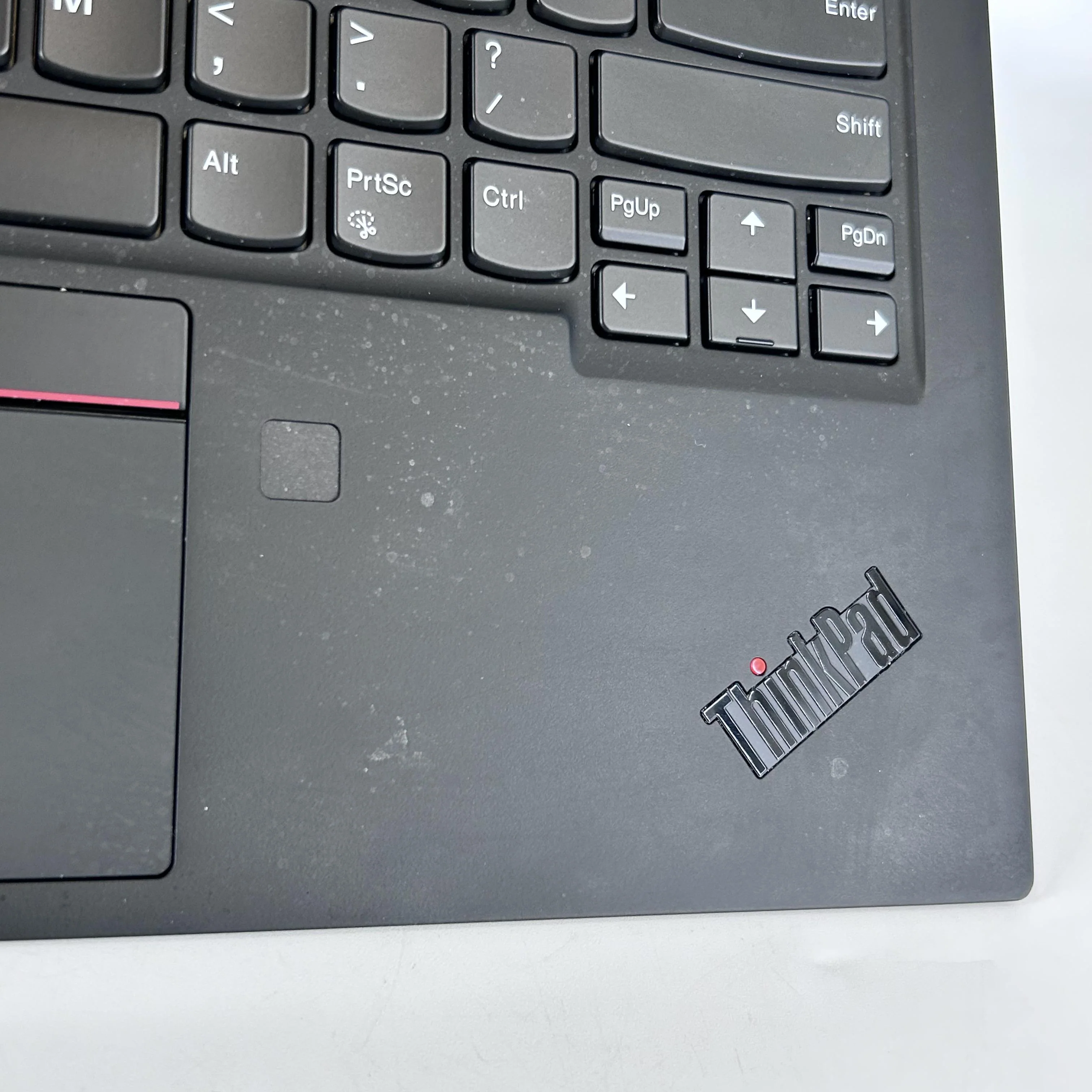 Lenovo ThinkPad X1 Carbon Gen 8 14 Black 1.8 GHz Intel Core i7 10th Gen. 16GB RAM 512GB Solid State Drive - Image 13