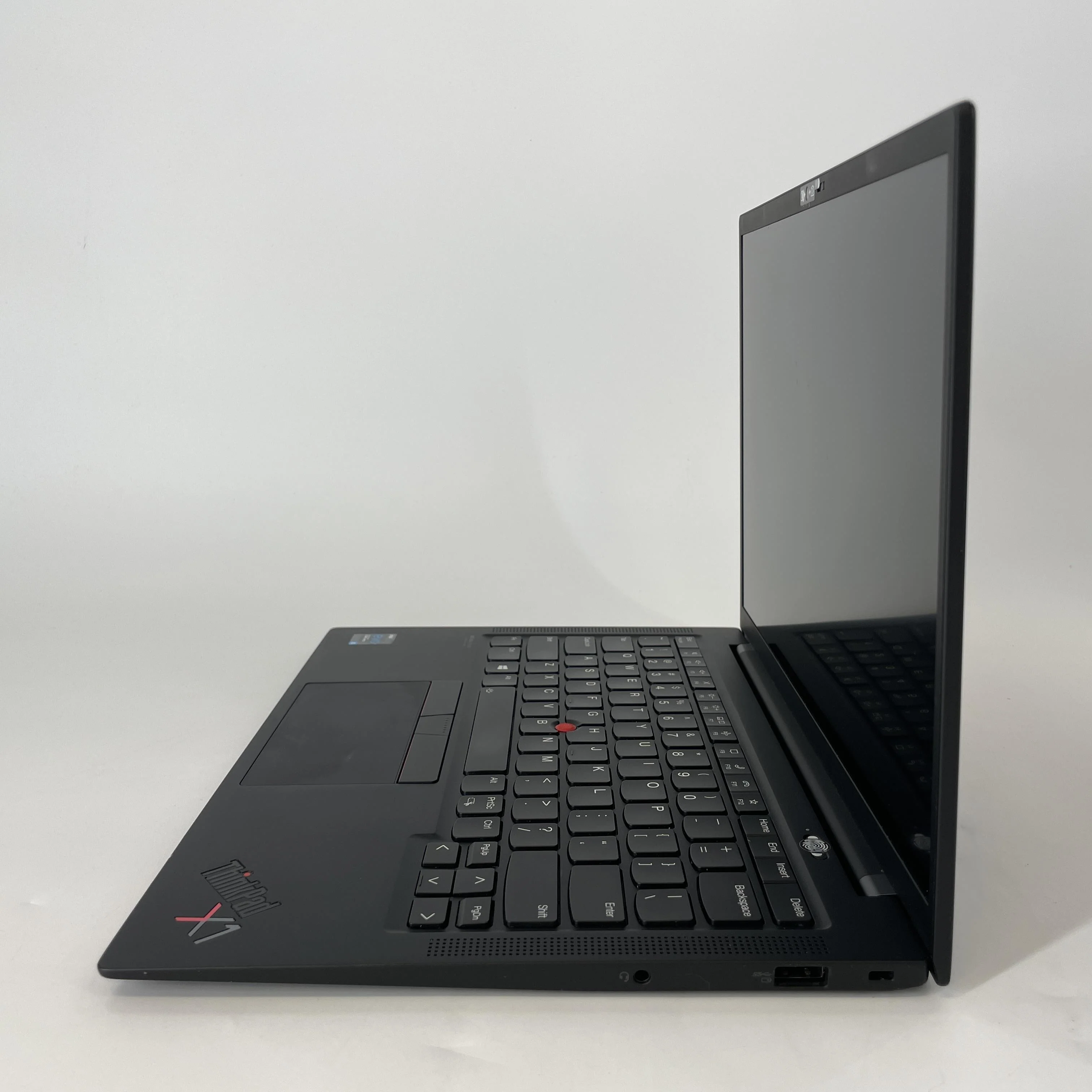 Lenovo ThinkPad X1 Carbon Gen 9 14 Black 2.6 GHz Intel Core i5 11th Gen. 16GB RAM 512GB Solid State Drive - Image 3