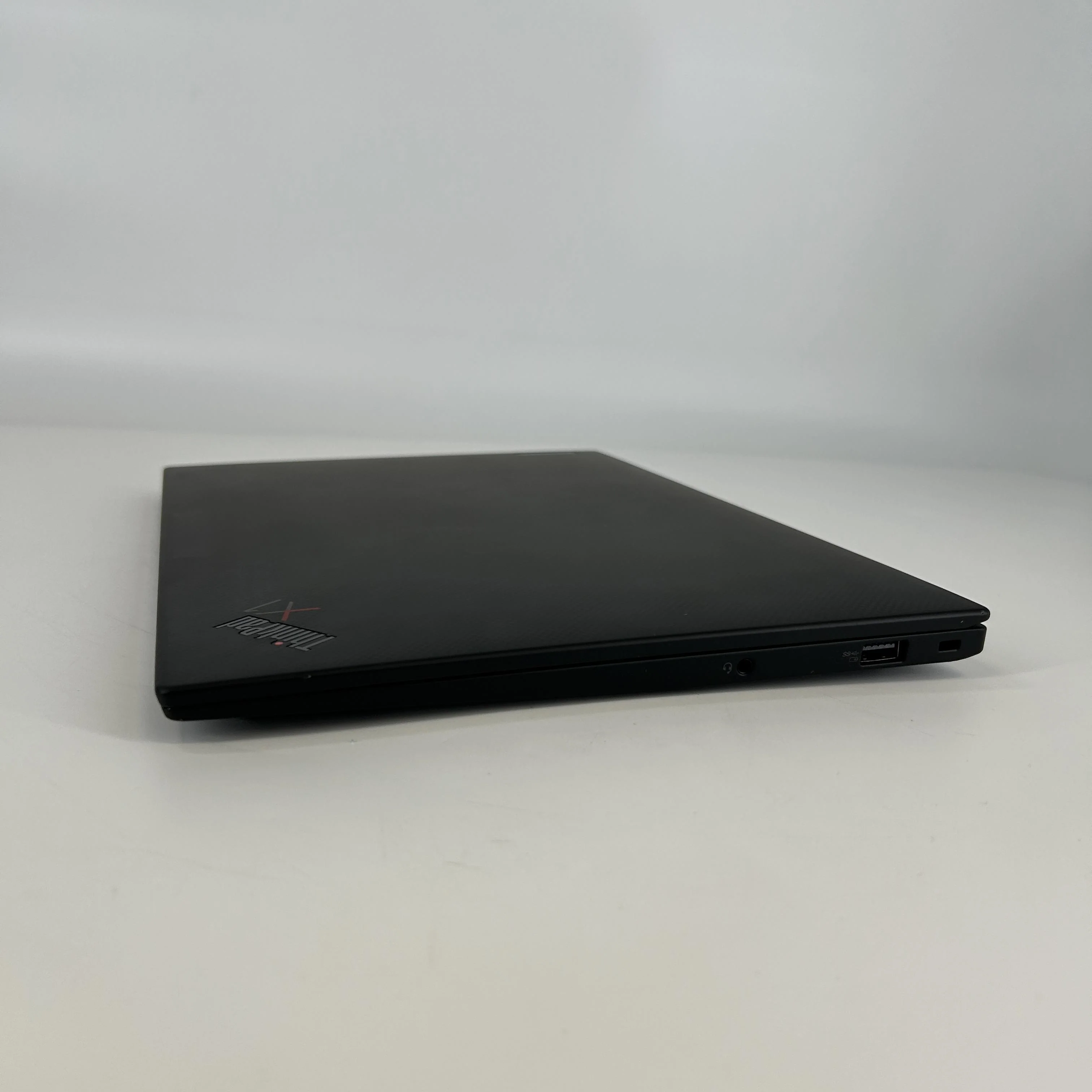 Lenovo ThinkPad X1 Carbon Gen 9 14 Black 3.0 GHz Intel Core i7 11th Gen. 16GB RAM 1TB Solid State Drive - Image 8