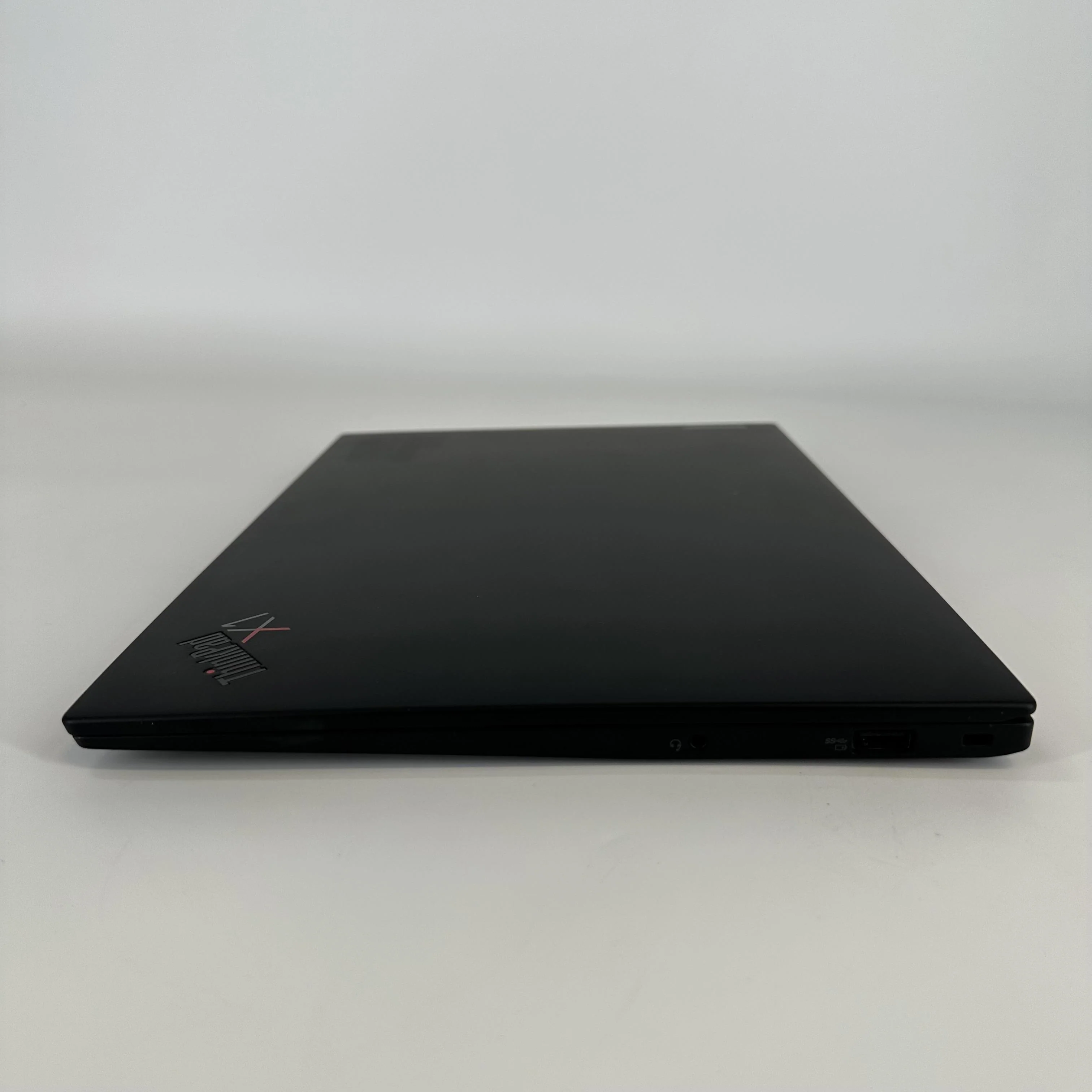 Lenovo ThinkPad X1 Carbon Gen 9 14 Black 3.0 GHz Intel Core i7 11th Gen. 16GB RAM 512GB Solid State Drive - Image 10