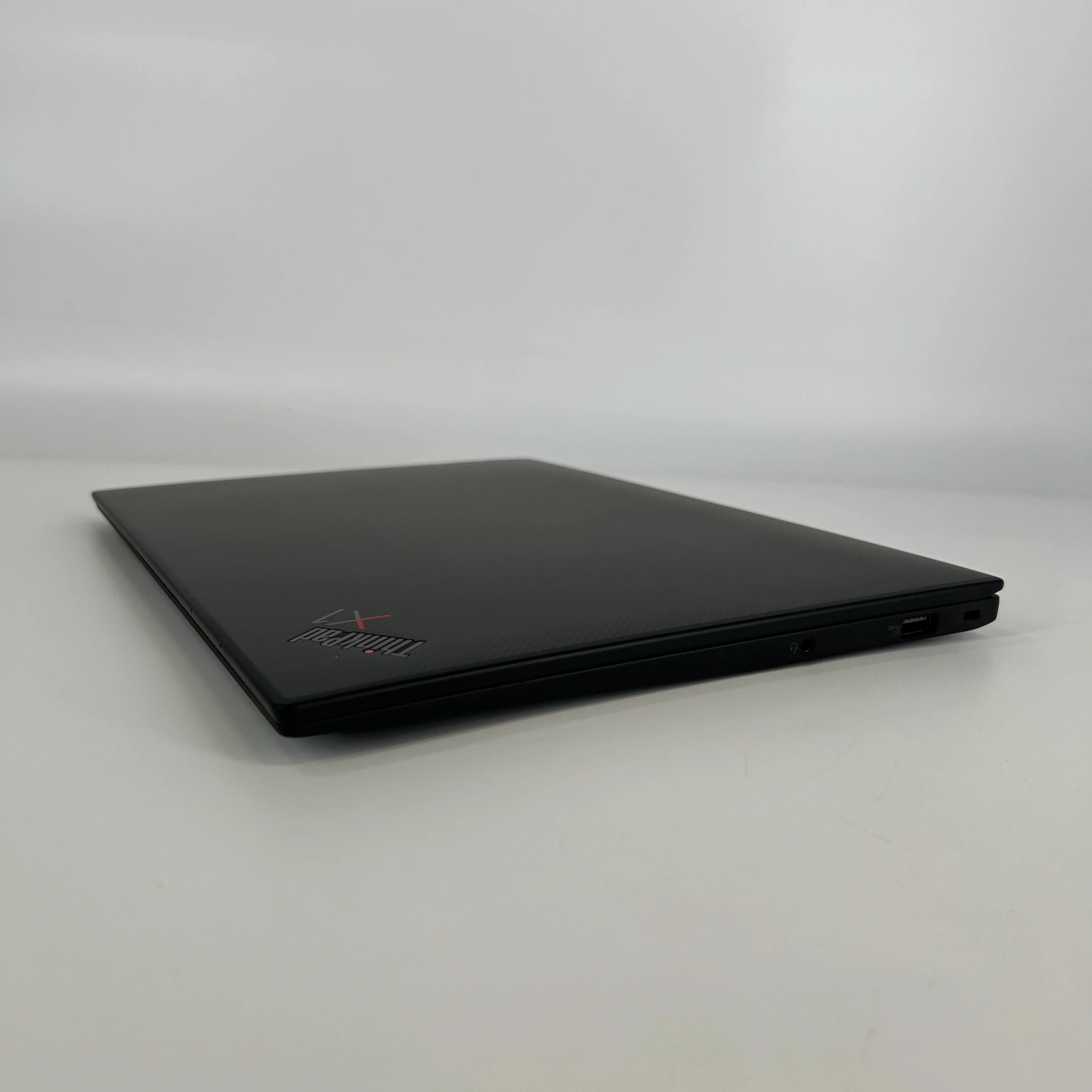 Lenovo ThinkPad X1 Carbon Gen 9 14 Black 3.0 GHz Intel Core i7 11th Gen. 32GB RAM 256GB Solid State Drive - Image 8