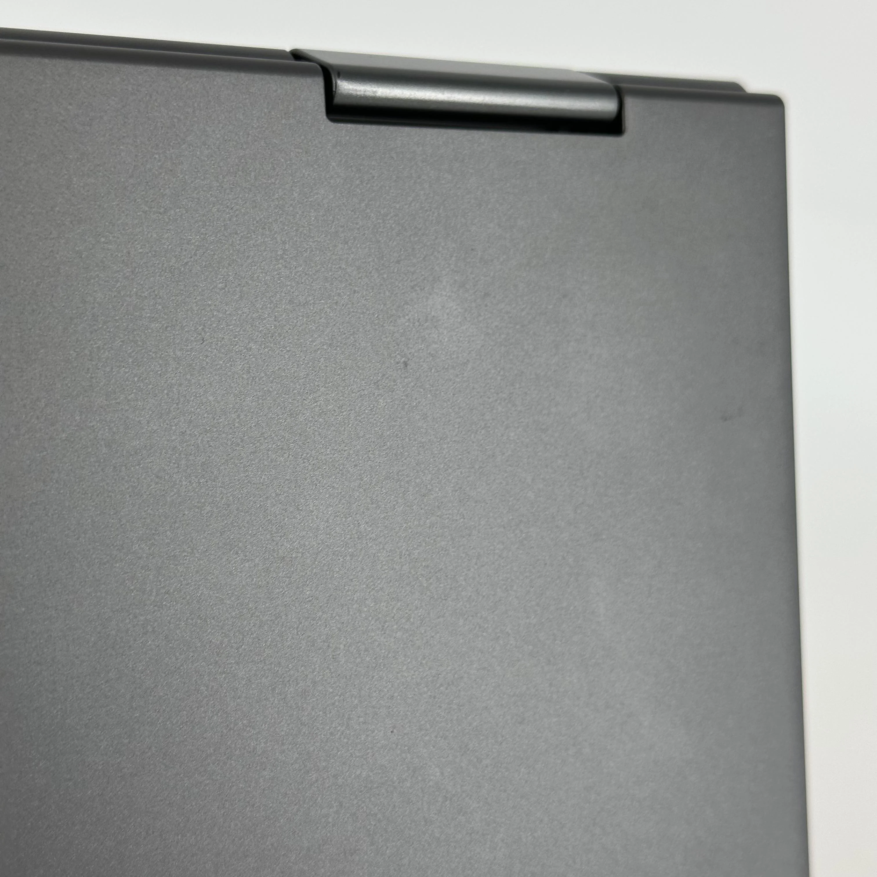 Lenovo ThinkPad X1 Yoga Gen 4 14 Gray 1.9 GHz Intel Core i7 8th Gen. 16GB RAM 512GB Solid State Drive - Image 10