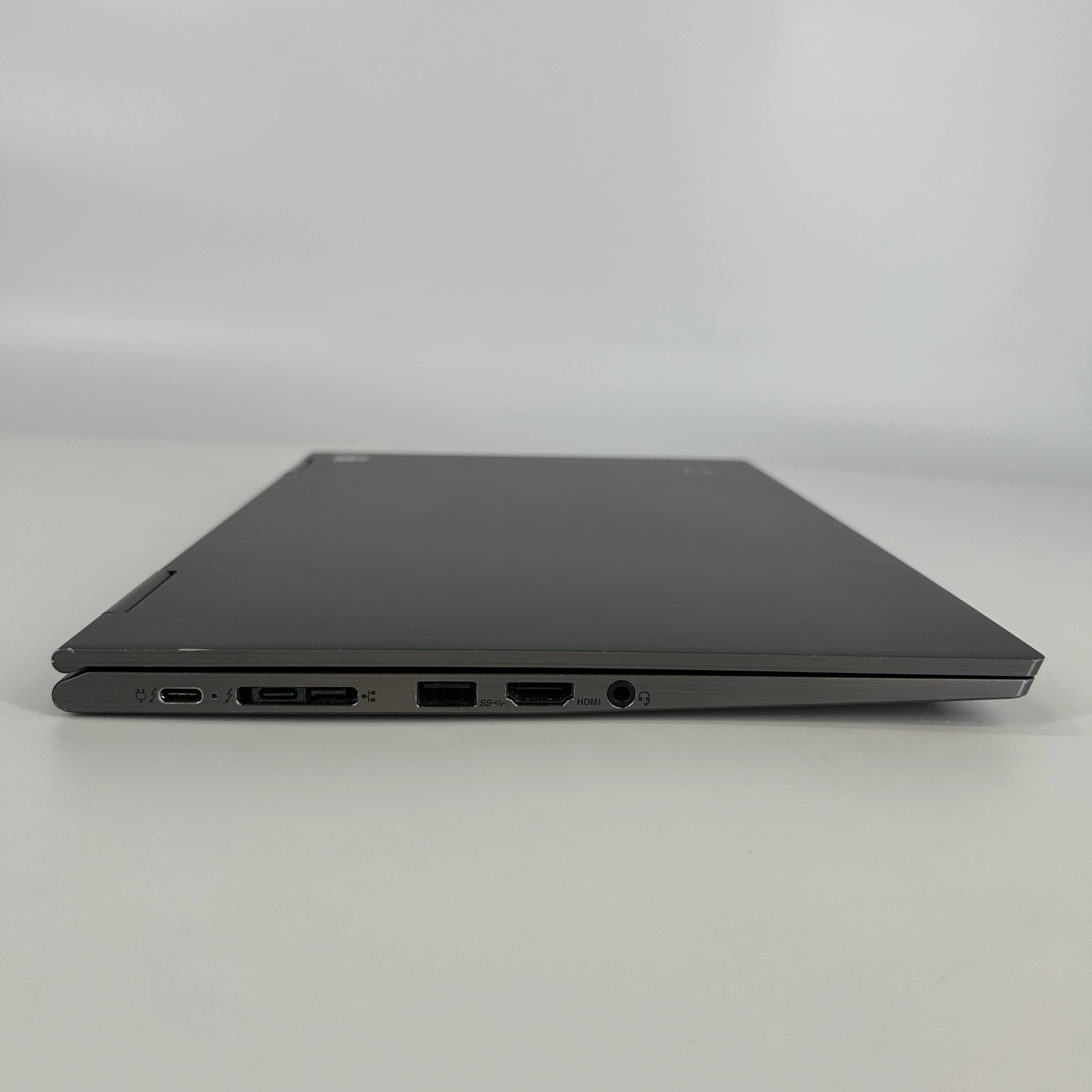 Lenovo ThinkPad X1 Yoga Gen 5 14 Gray 1.8 GHz Intel Core i7 10th Gen. 16GB RAM 256GB Solid State Drive - Image 11