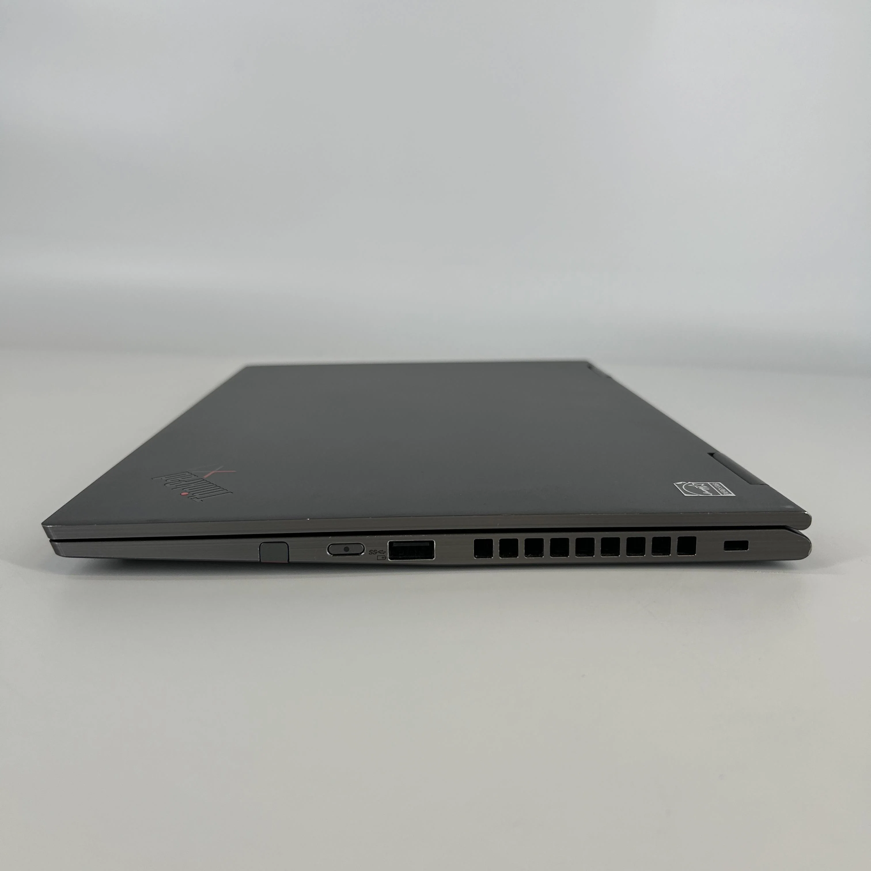 Lenovo ThinkPad X1 Yoga Gen 5 14 Gray 1.8 GHz Intel Core i7 10th Gen. 16GB RAM 256GB Solid State Drive - Image 9