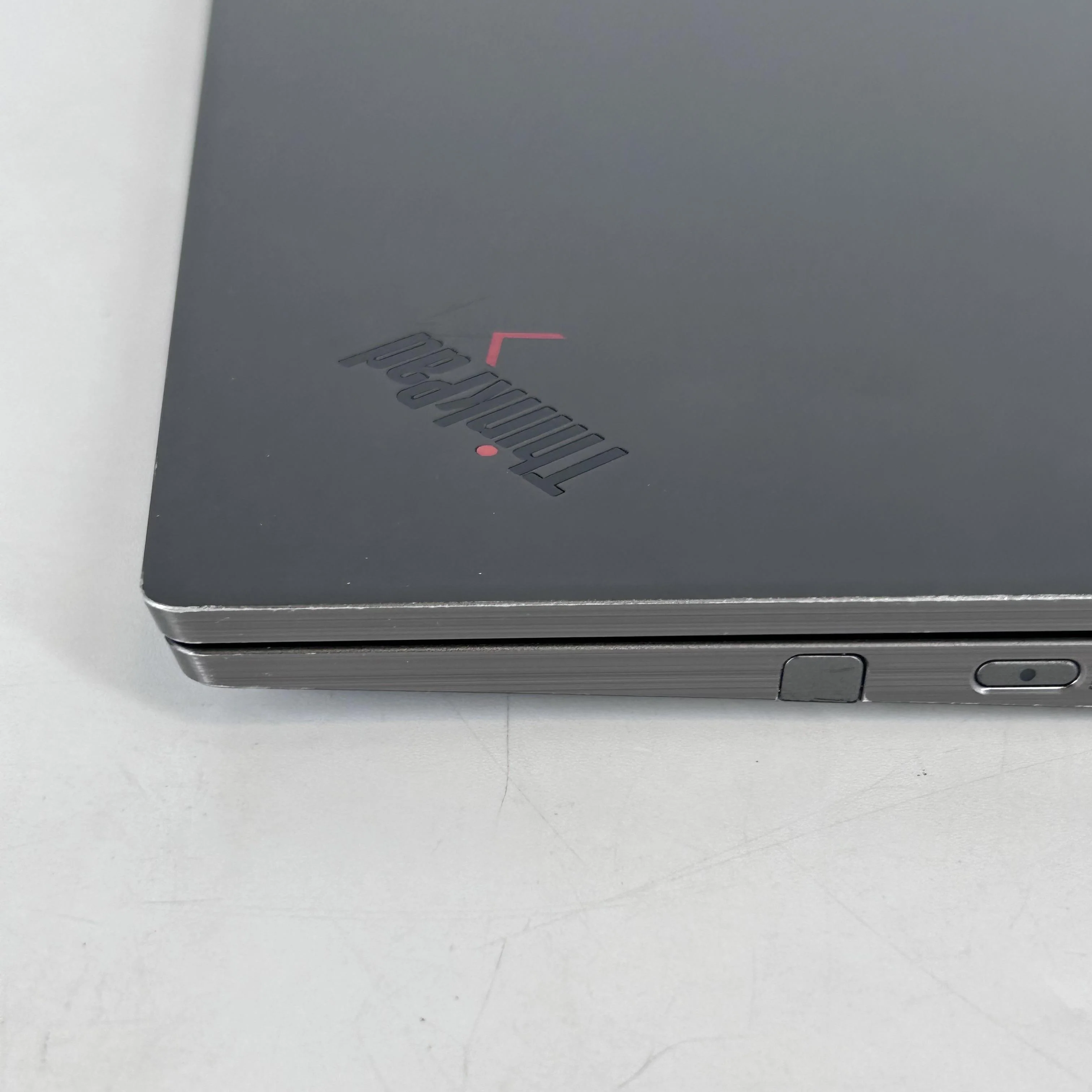 Lenovo ThinkPad X1 Yoga Gen 5 14 Gray 1.8 GHz Intel Core i7 10th Gen. 16GB RAM 256GB Solid State Drive - Image 15