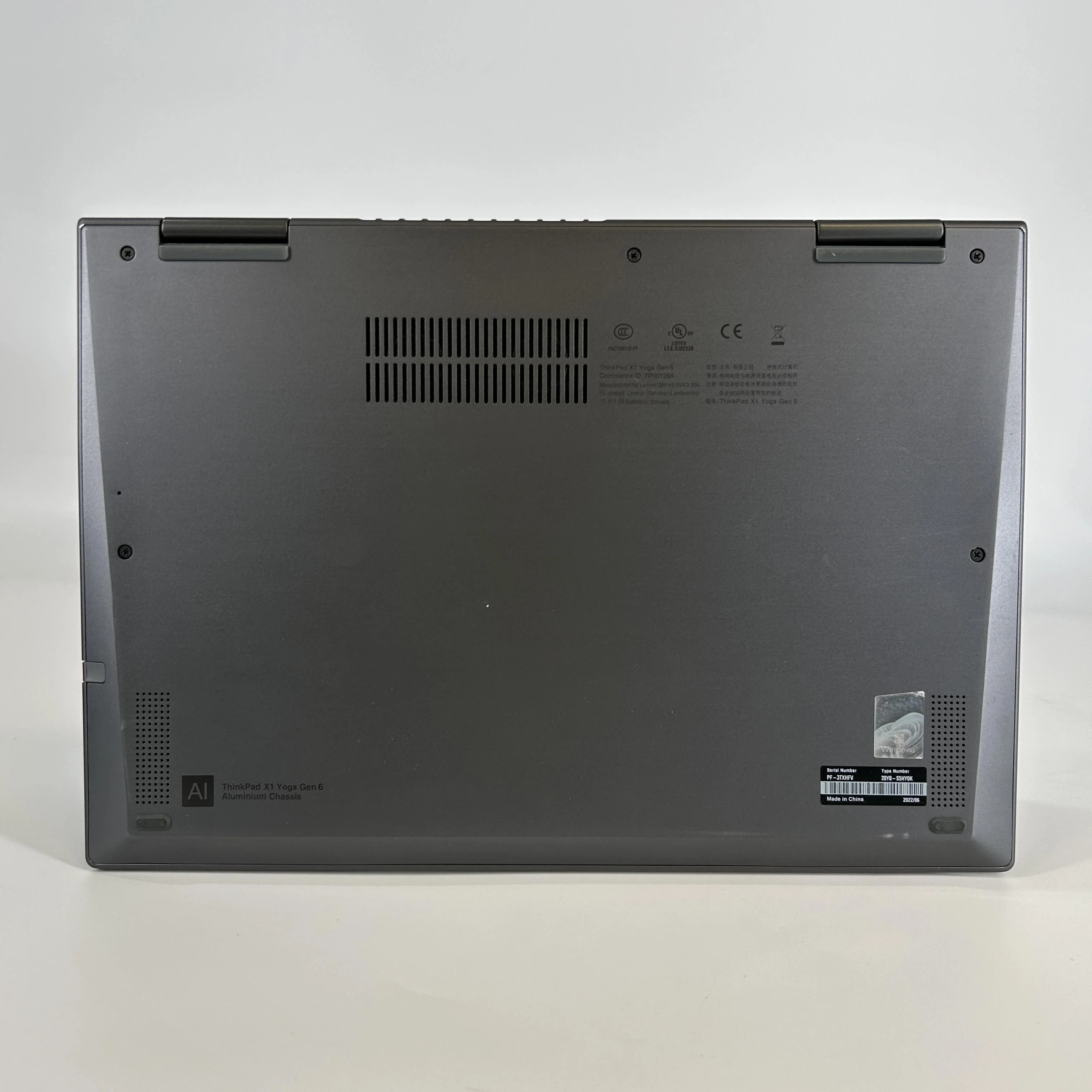 Lenovo ThinkPad X1 Yoga Gen 6 14 Gray 3.0 GHz Intel Core i7 11th Gen. 16GB RAM 256GB Solid State Drive - Image 5