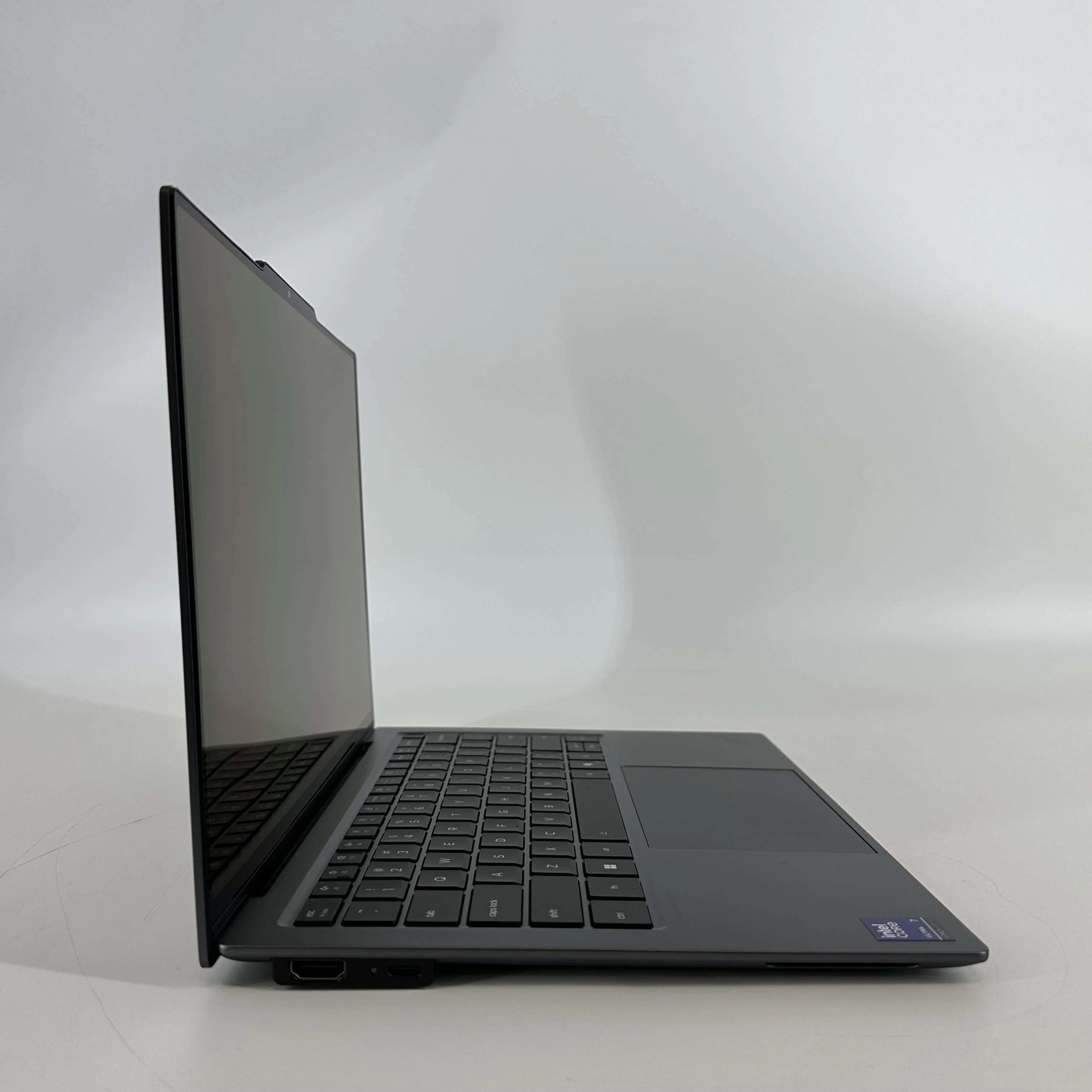 Lenovo ThinkPad X9 14 Gray 3.5 GHz Intel Core Ultra 7 Series 2 32GB RAM 1TB Solid State Drive - Image 3