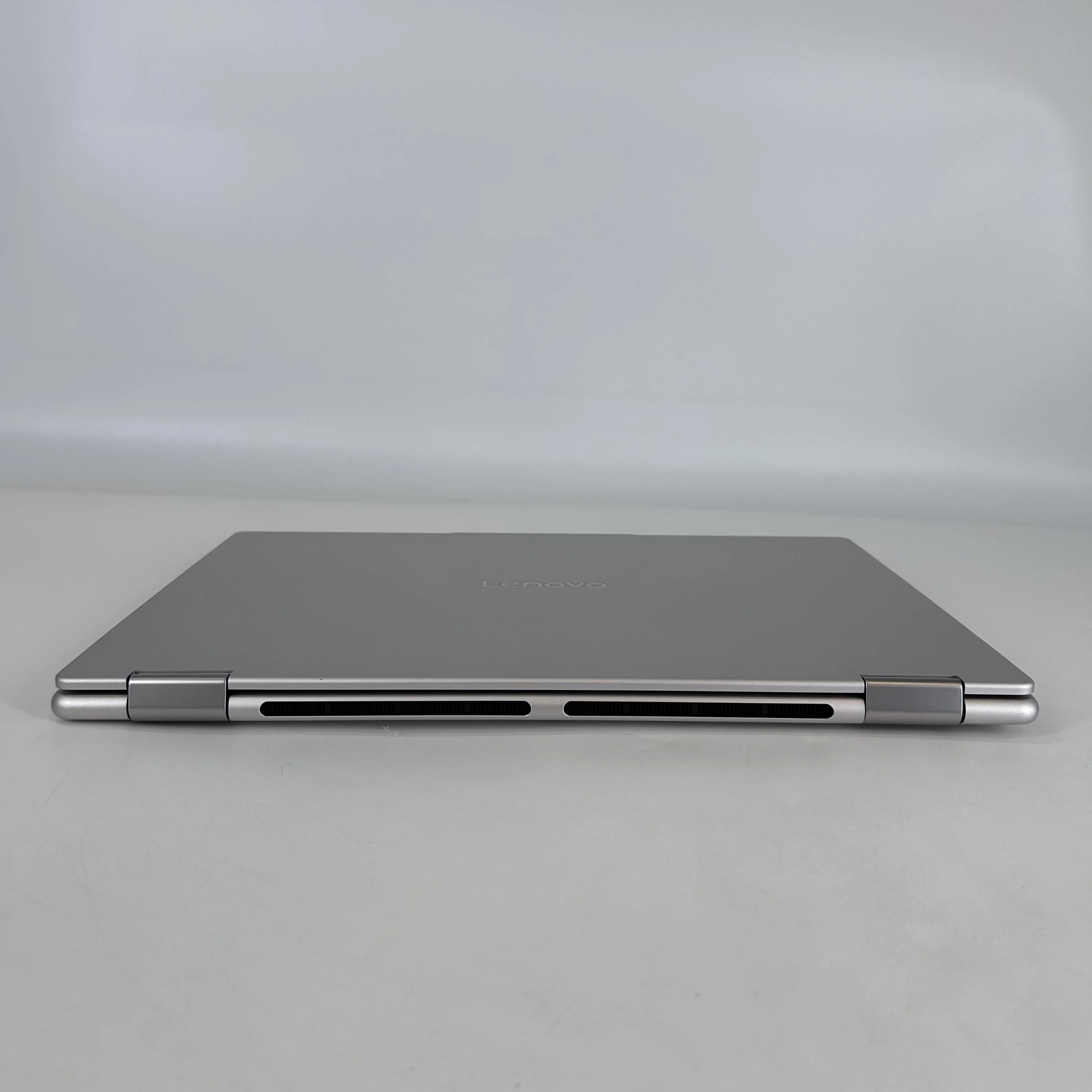 Lenovo Yoga 7 16 Gray 2.0 GHz AMD Ryzen AI 5 340 16GB RAM 512GB Solid State Drive - Image 5