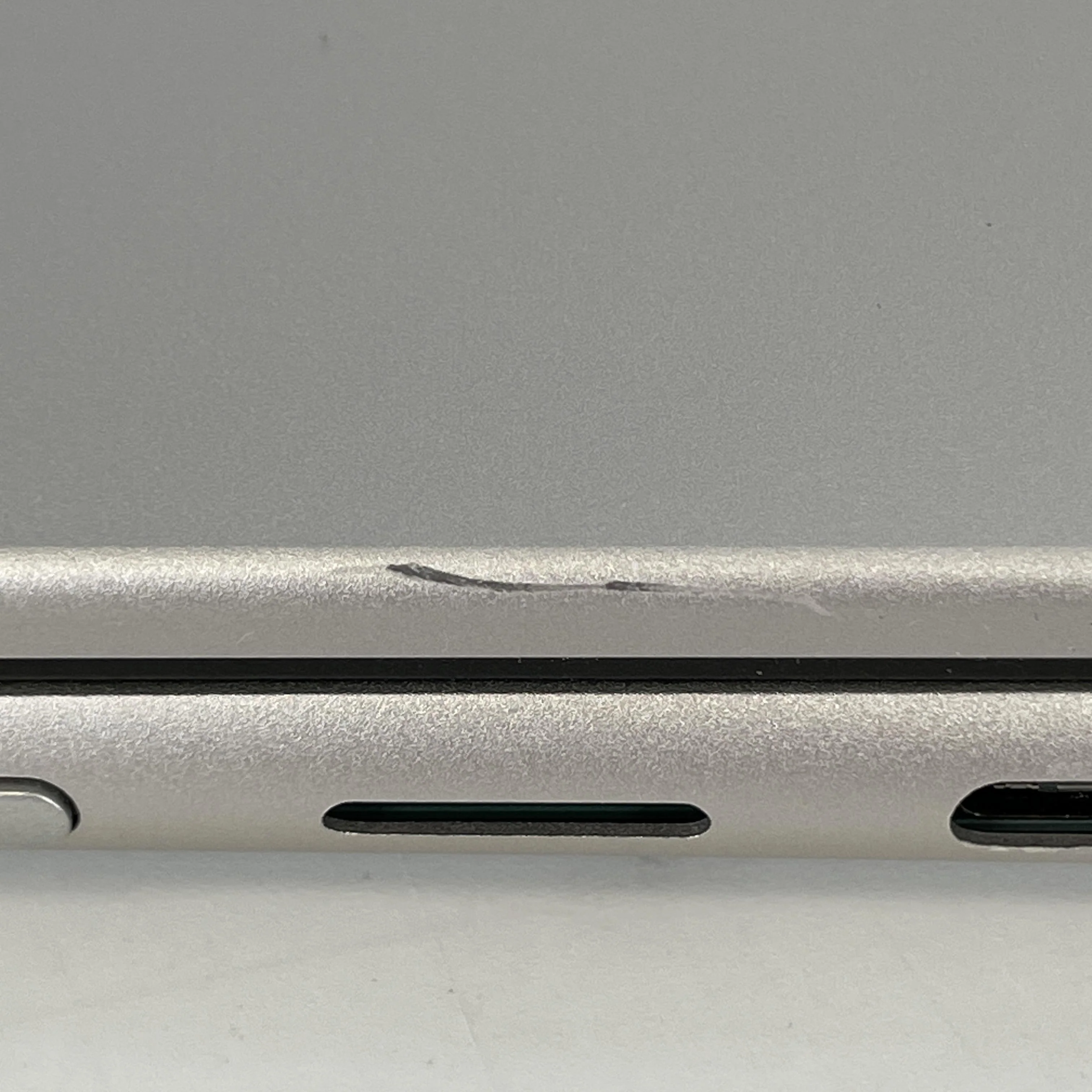 Lenovo Yoga 7 16 Silver 2.0 GHz AMD Ryzen AI 7 350 16GB RAM 1TB Solid State Drive - Image 3