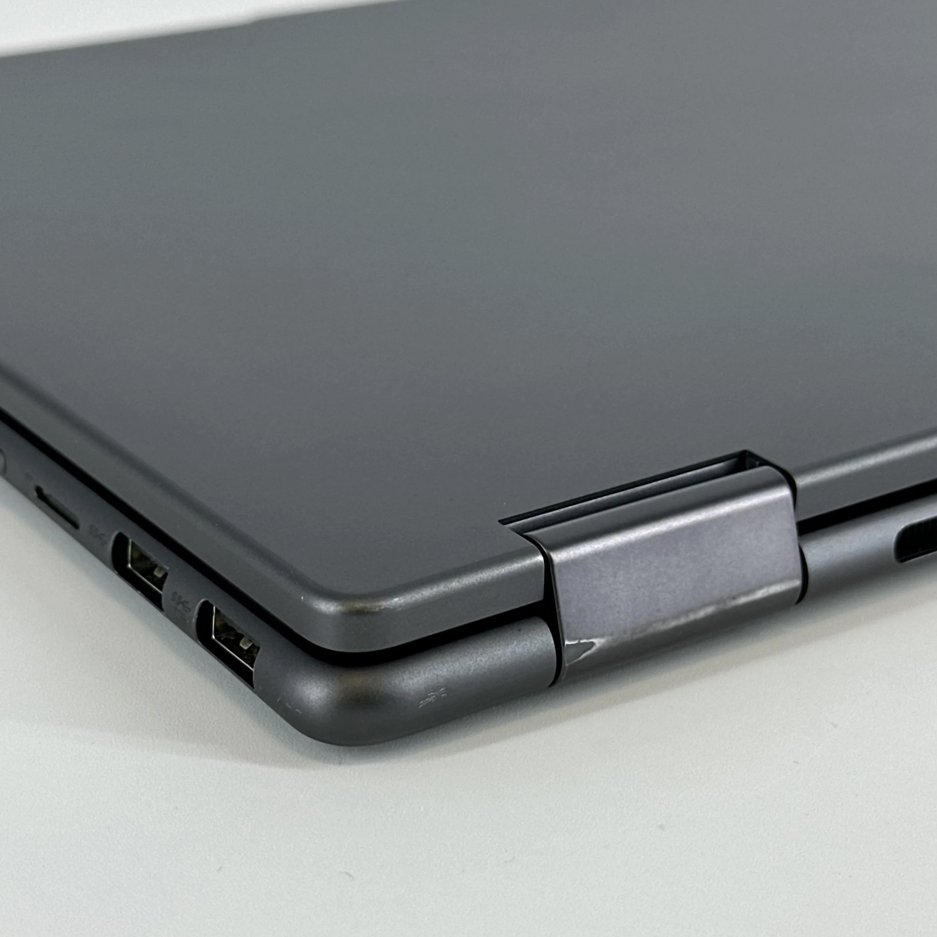 Lenovo Yoga 7i 16 Gray 1.7 GHz Intel Core i7 13th Gen. 16GB RAM 512GB Solid State Drive - Image 11