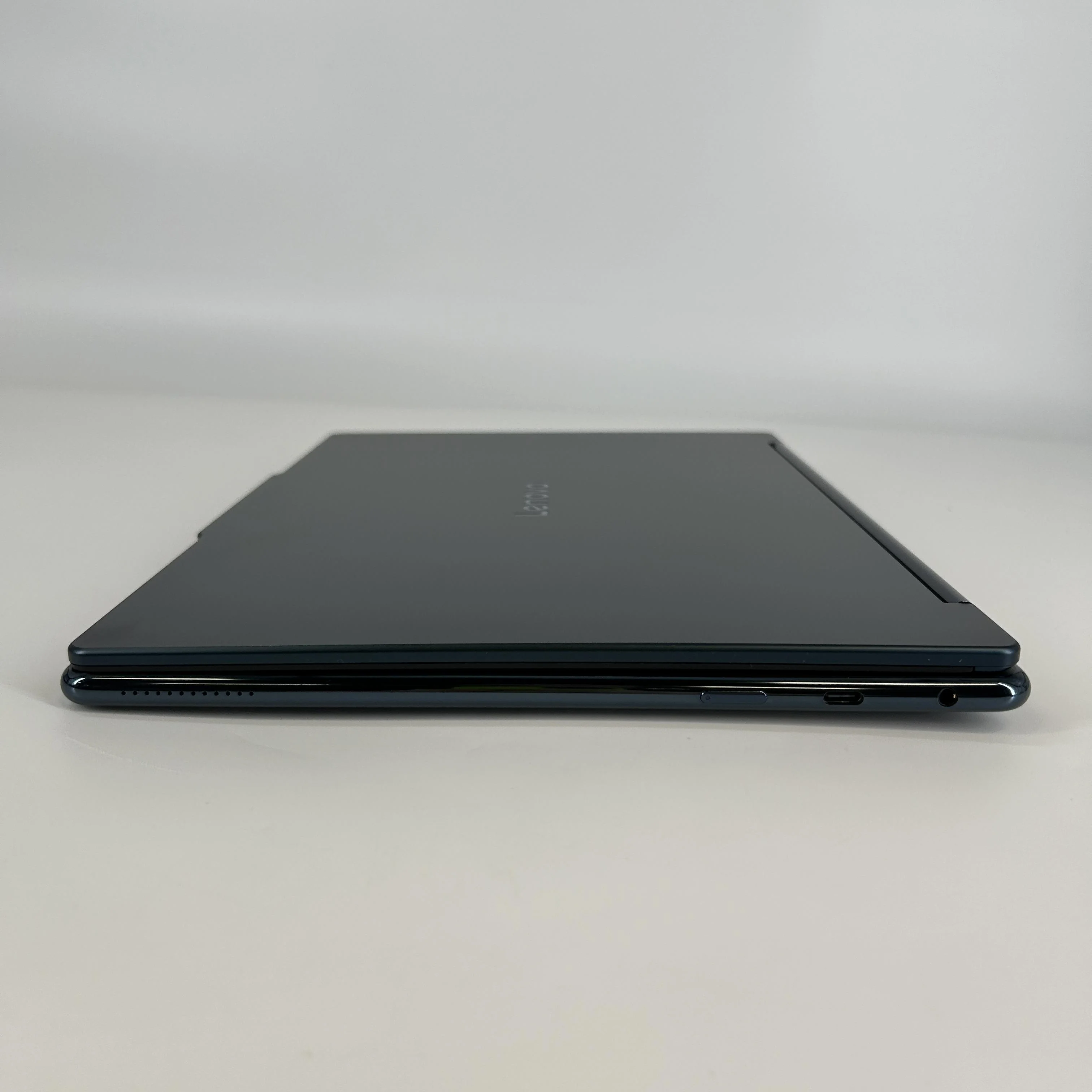 Lenovo Yoga 9i 14 Blue 2.2 GHz Intel Core Ultra 7 32GB RAM 1TB Solid State Drive - Image 7