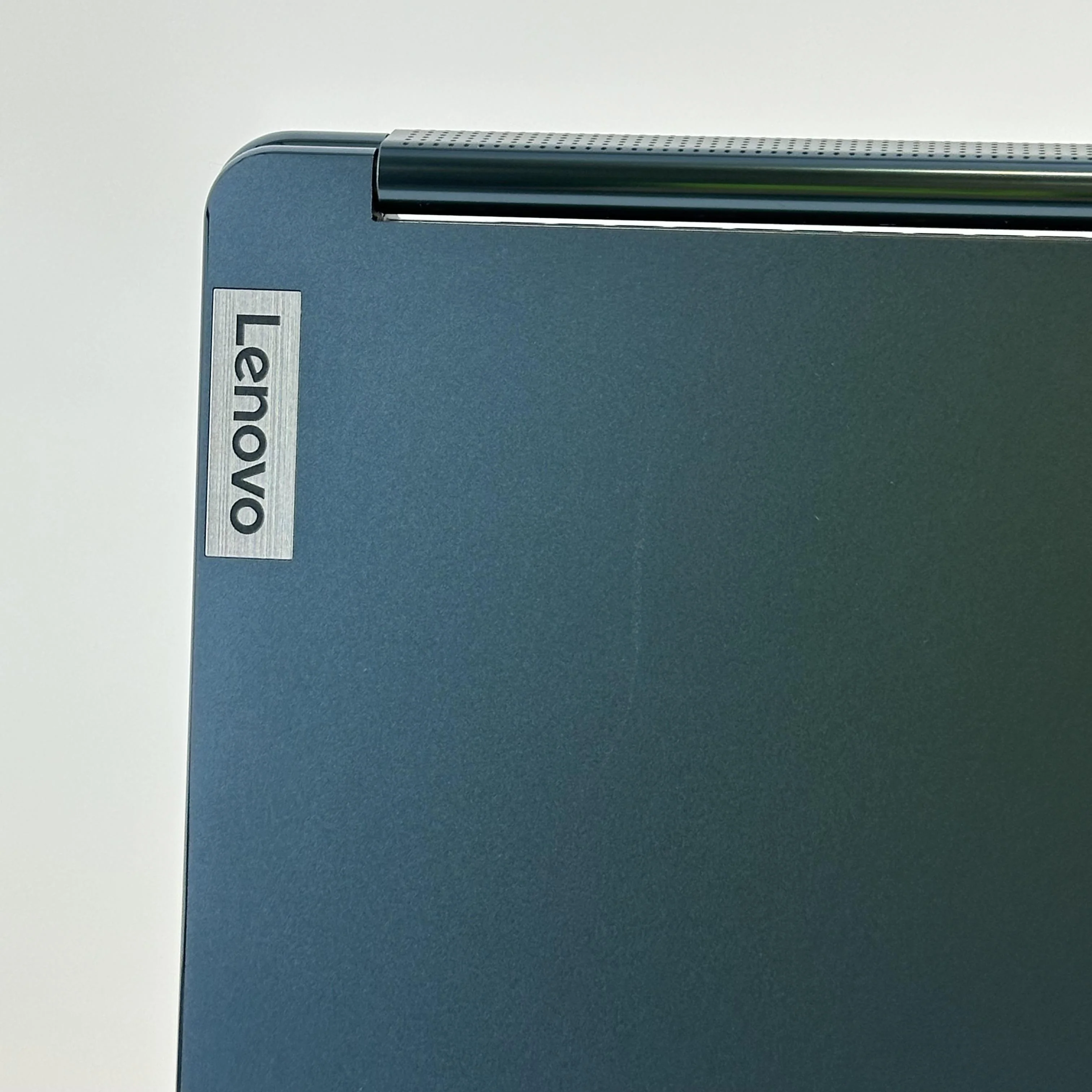 Lenovo Yoga Book 9i 13.3 Blue 1.7 GHz Intel Core i7 13th Gen. 16GB RAM 1TB Solid State Drive - Image 11