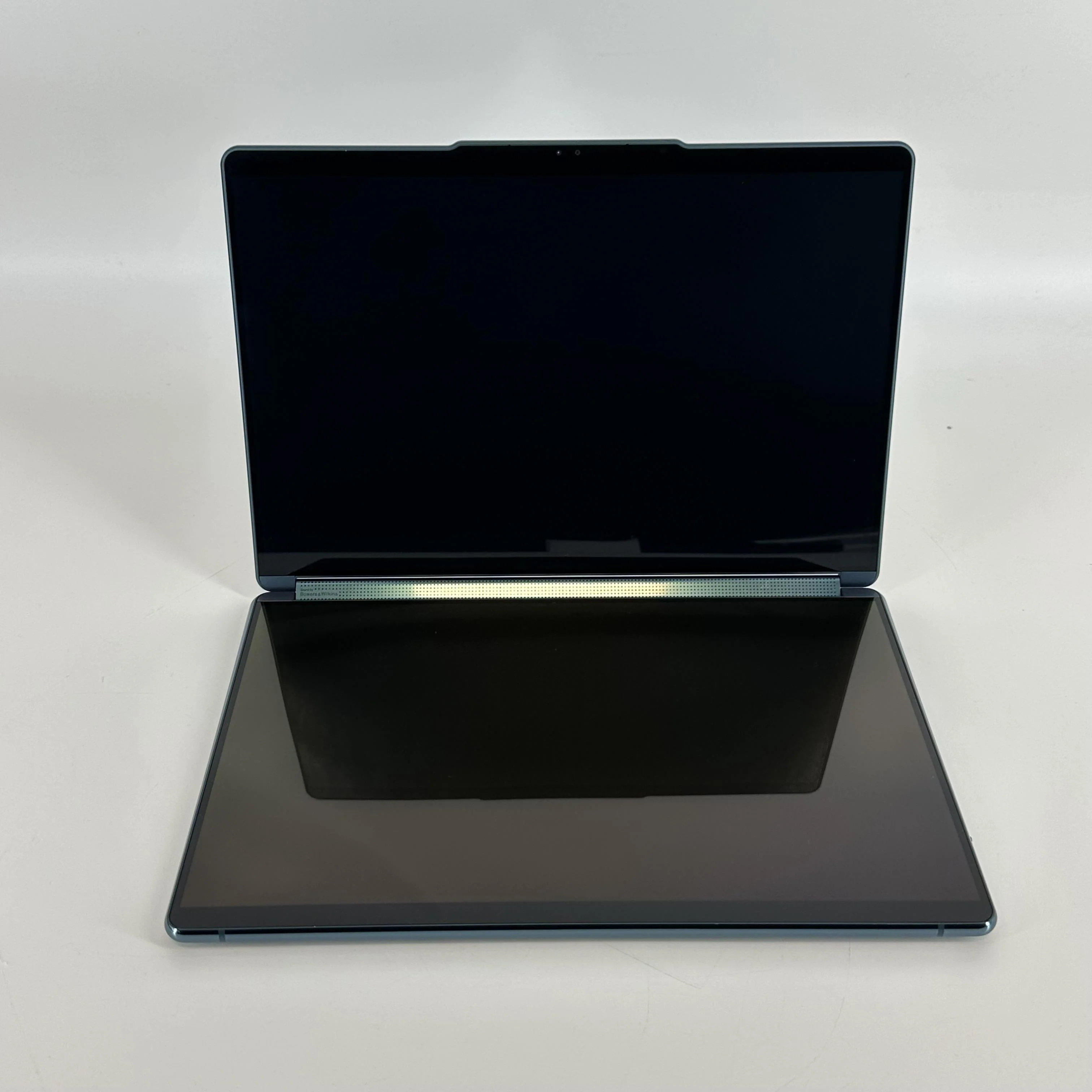 Lenovo Yoga Book 9i 13.3 Blue 1.7 GHz Intel Core Ultra 7 16GB RAM 1TB Solid State Drive - Image 2