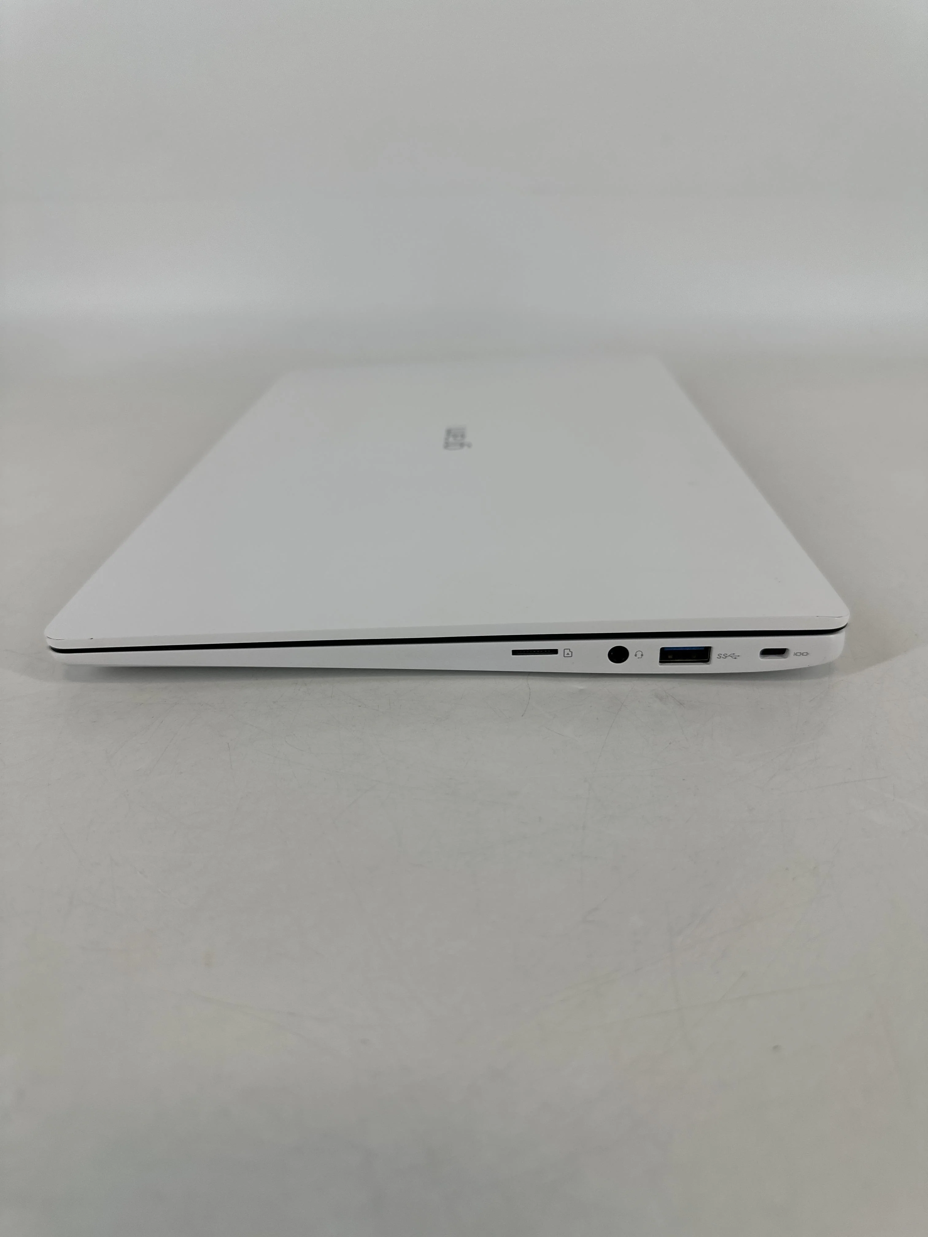 LG Gram 14 White 1.2 GHz Intel Core i5 10th Gen. 8GB RAM 256GB Solid State Drive - Image 8