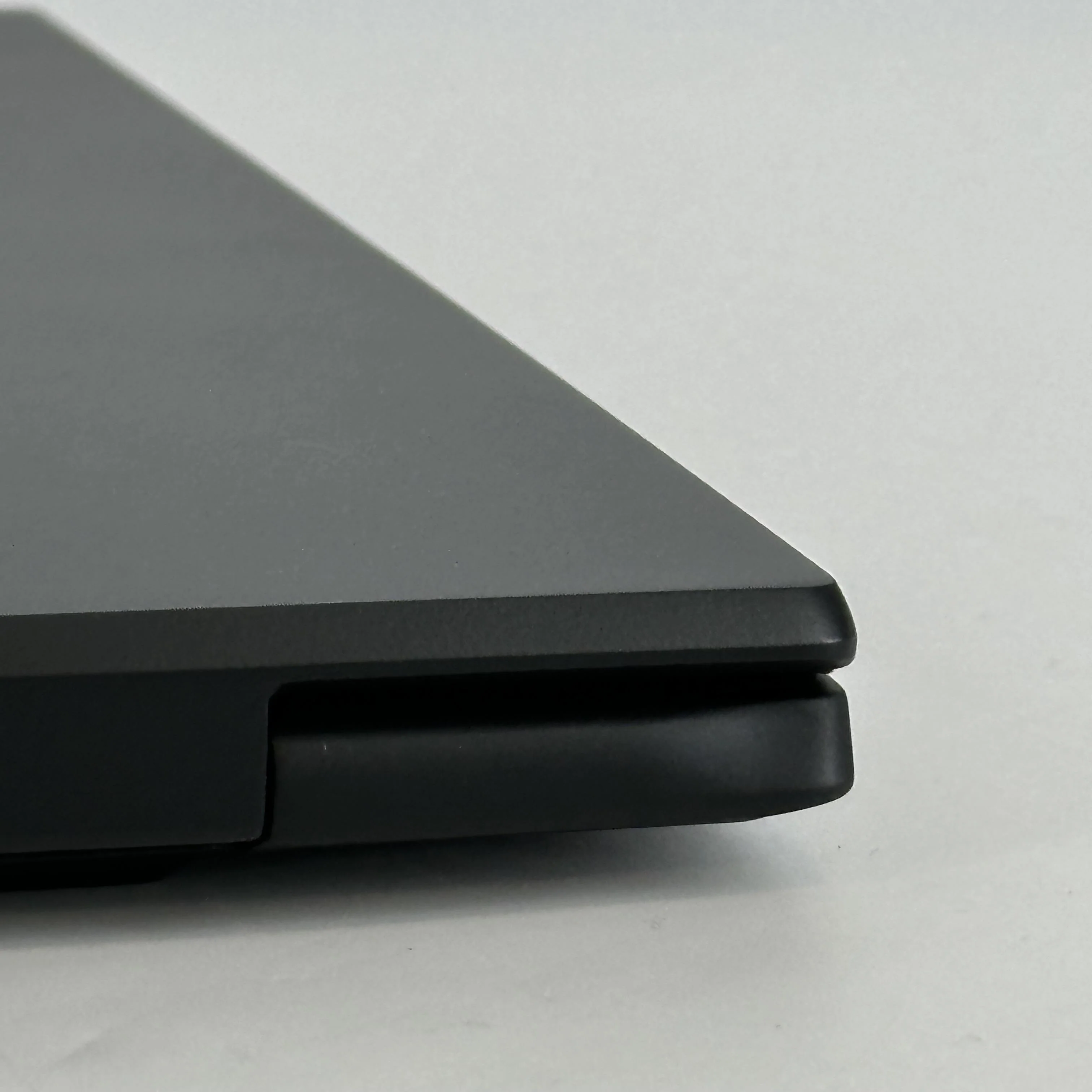 LG Gram 17 Black 2.2 GHz Intel Core Ultra 7 Series 2 32GB RAM 1TB Solid State Drive - Image 10