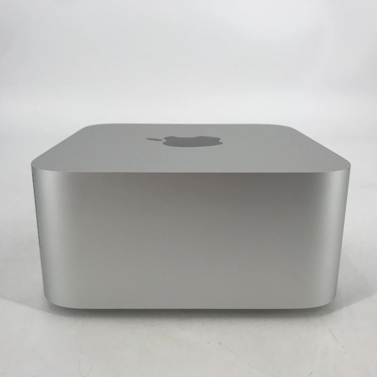 Mac Studio 2025 M3 Ultra 28-Core CPU 60-Core GPU 96GB 1TB - Excellent - Image 5