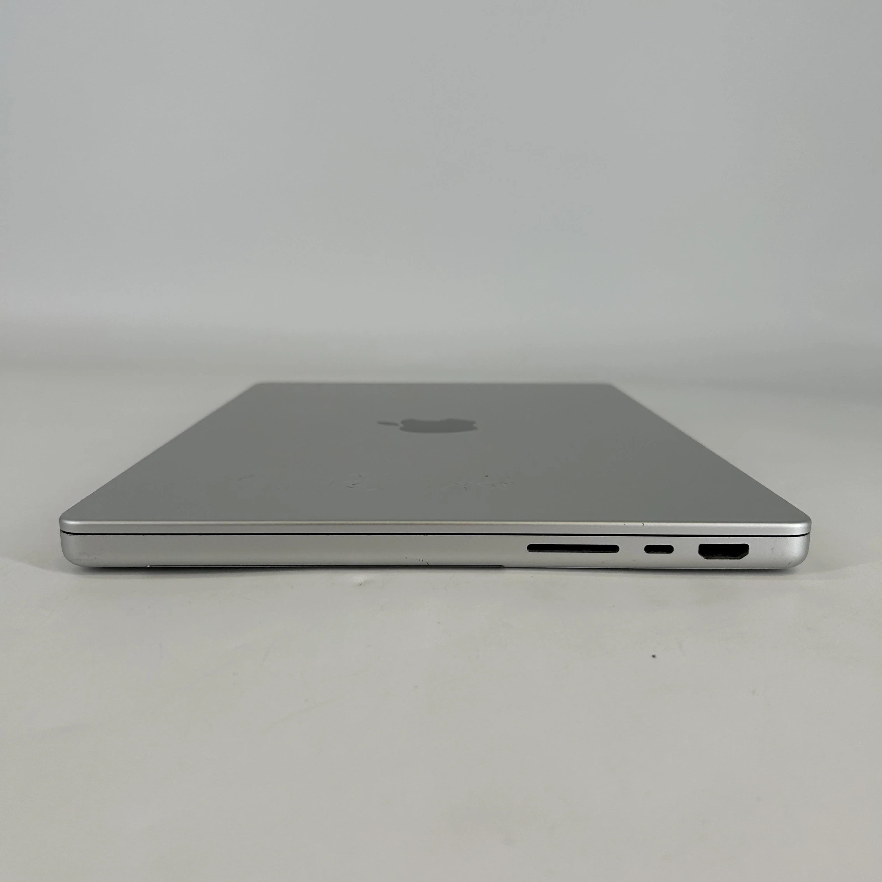 MacBook Pro 14 2021 Silver 3.2 GHz M1 Pro 10-Core CPU 16GB Unified Memory 1TB Solid State Drive 16-Core GPU - Image 8
