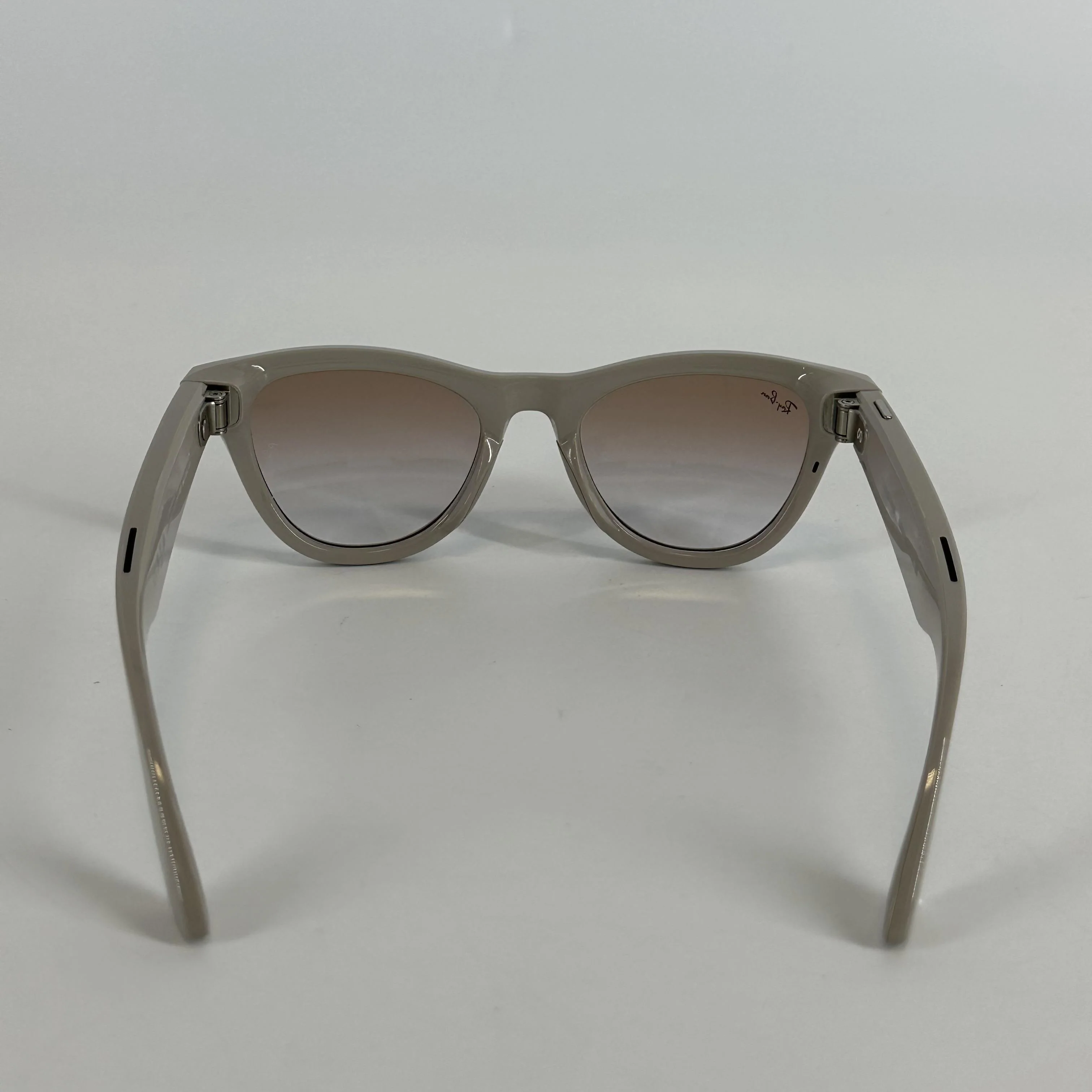 Meta Ray-Ban Meta Skyler (Gen 1) Shiny Chalky Gray 32GB - Image 9