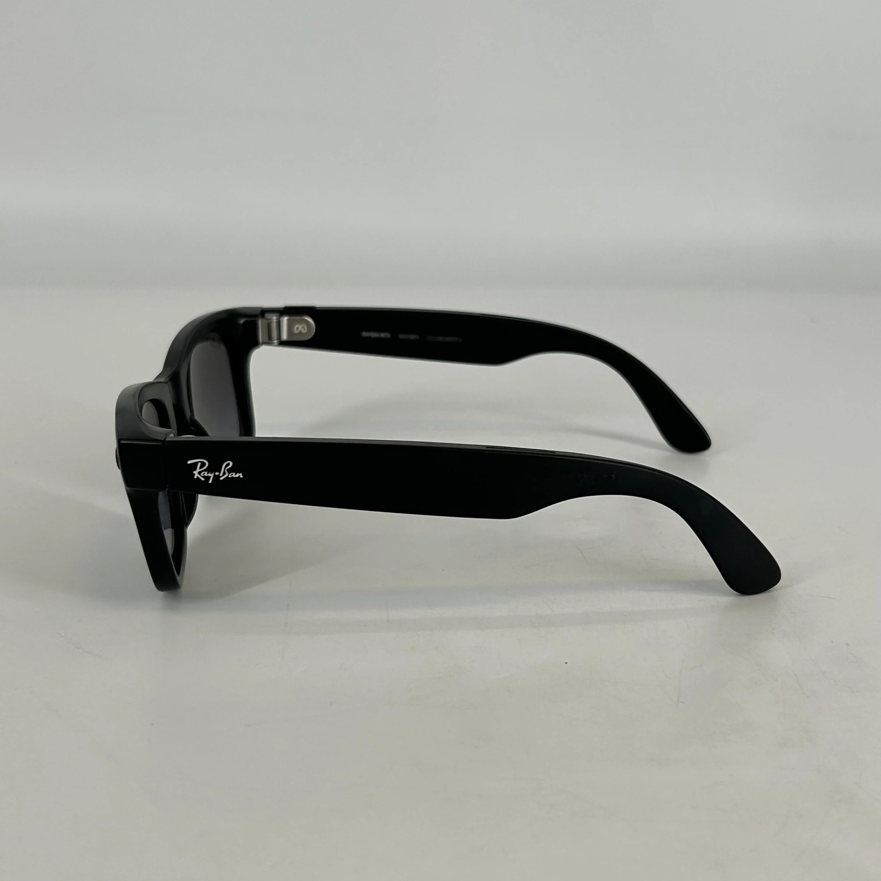 Meta Ray-Ban Meta Wayfarer (Gen 1) Matte Black 32GB - Image 5