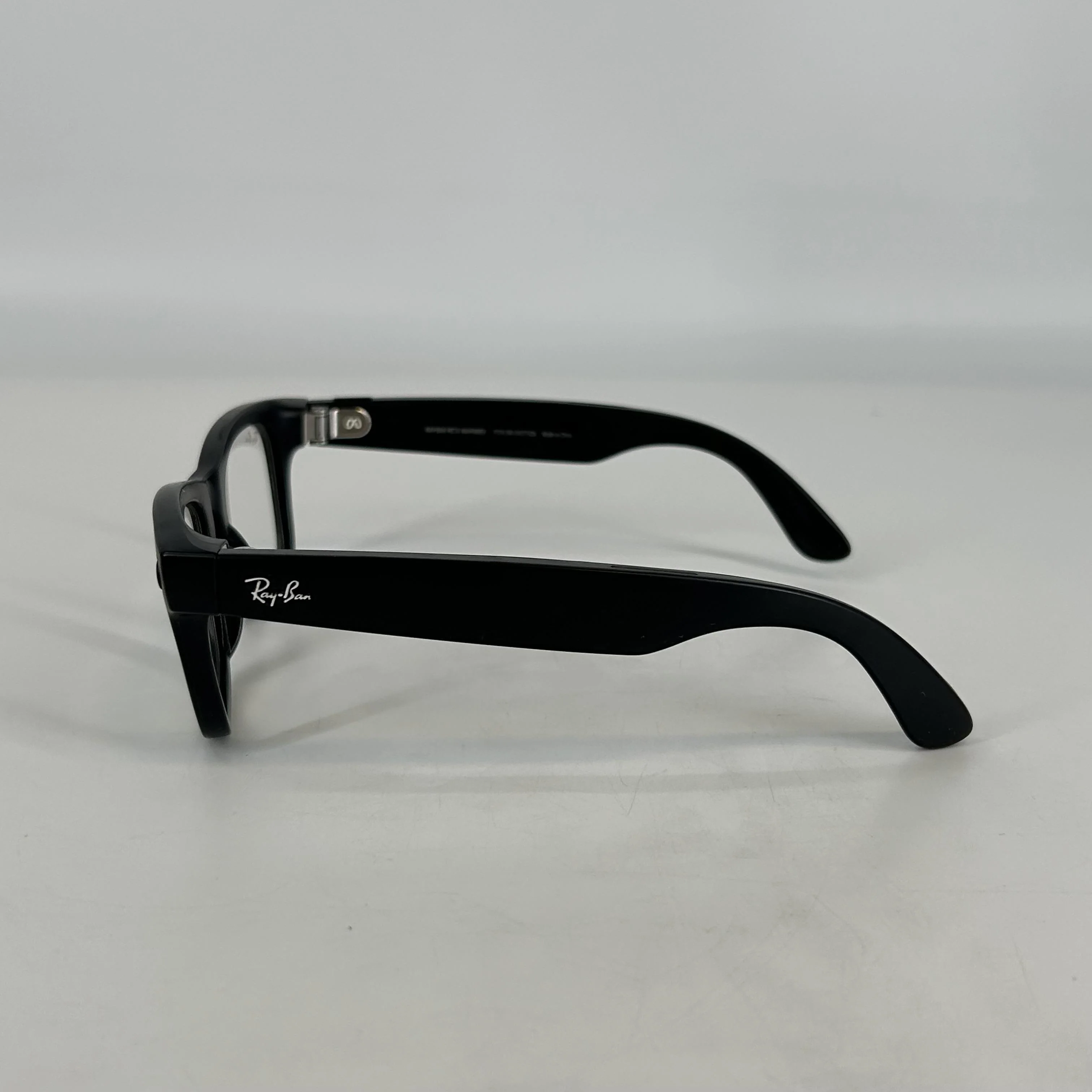 Meta Ray-Ban Meta Wayfarer (Gen 1) Matte Black 32GB - Image 5