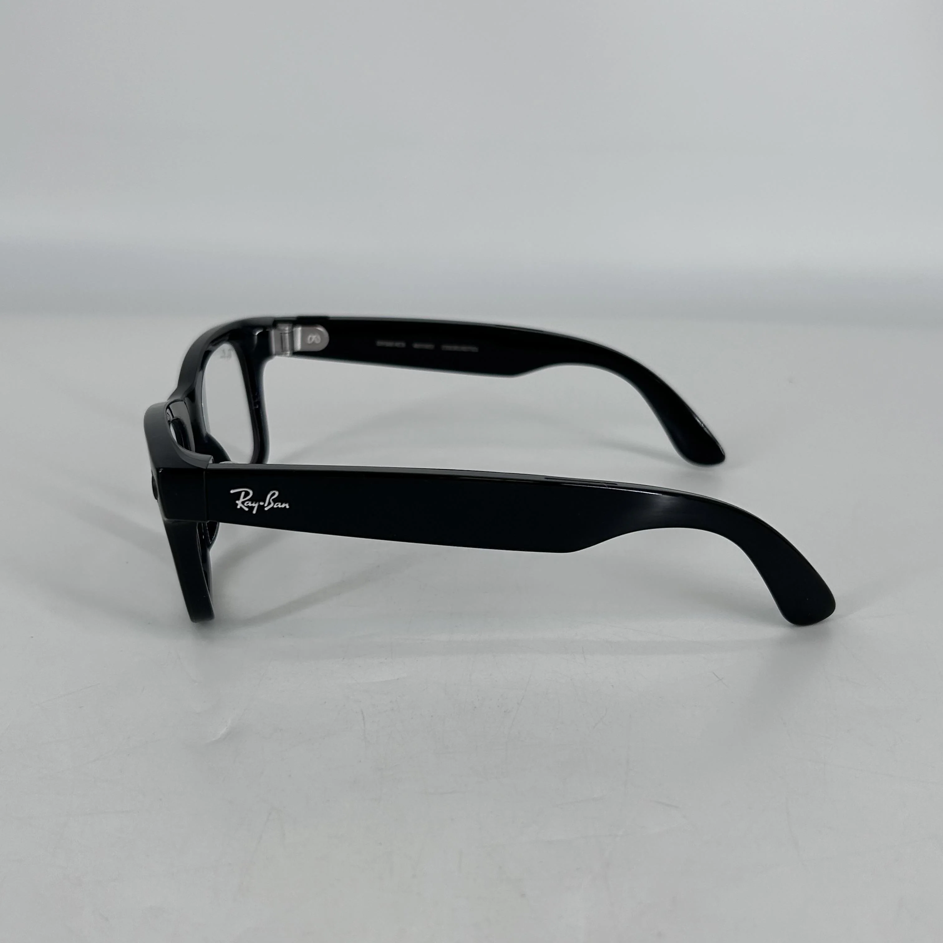 Meta Ray-Ban Meta Wayfarer (Gen 1) Shiny Black 32GB - Image 5