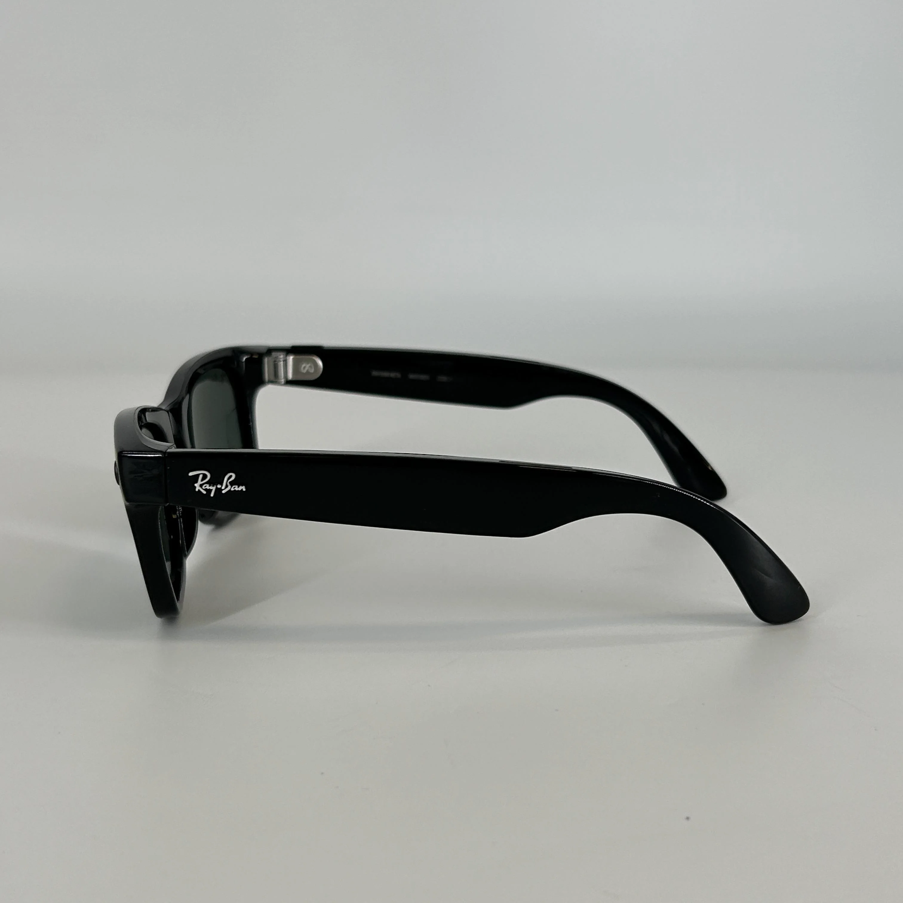 Meta Ray-Ban Meta Wayfarer (Gen 1) Shiny Black 32GB - Image 7