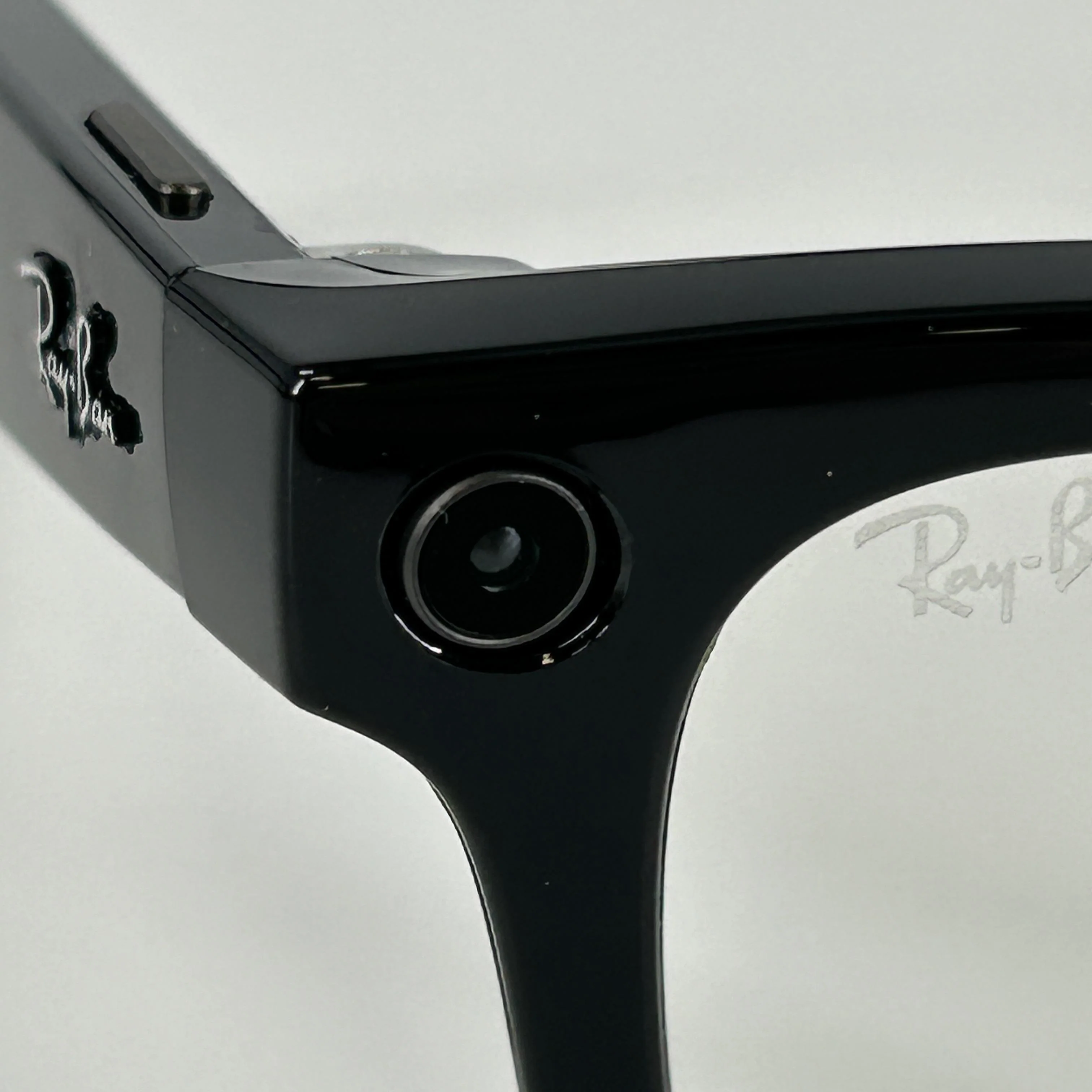Meta Ray-Ban Meta Wayfarer (Gen 2) Shiny Black 32GB - Image 3