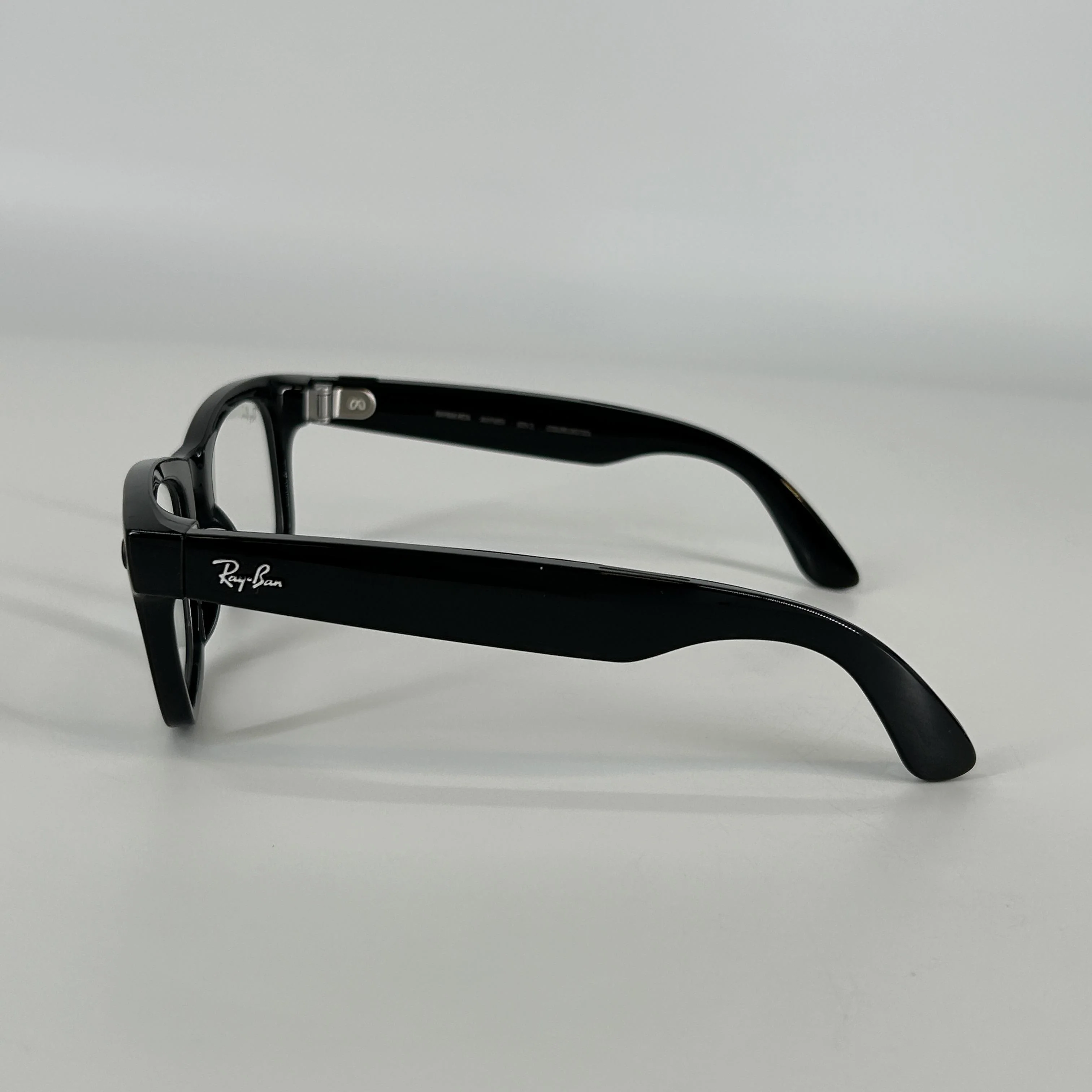 Meta Ray-Ban Meta Wayfarer (Gen 2) Shiny Black 32GB - Image 6