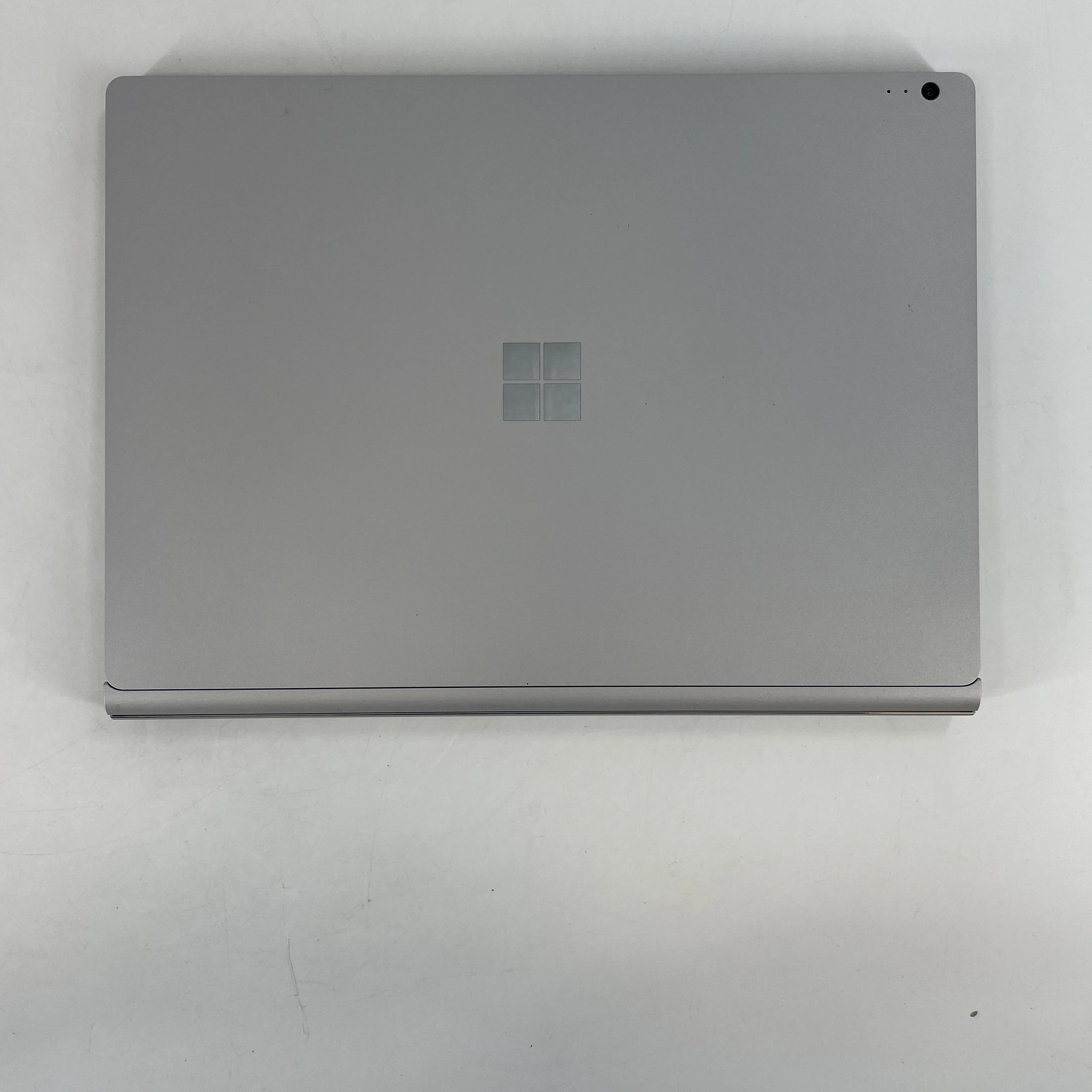Microsoft Surface Book 1 13.5 Silver 2.4 GHz Intel Core i5 6th Gen. 8GB RAM 128GB Solid State Drive - Image 6