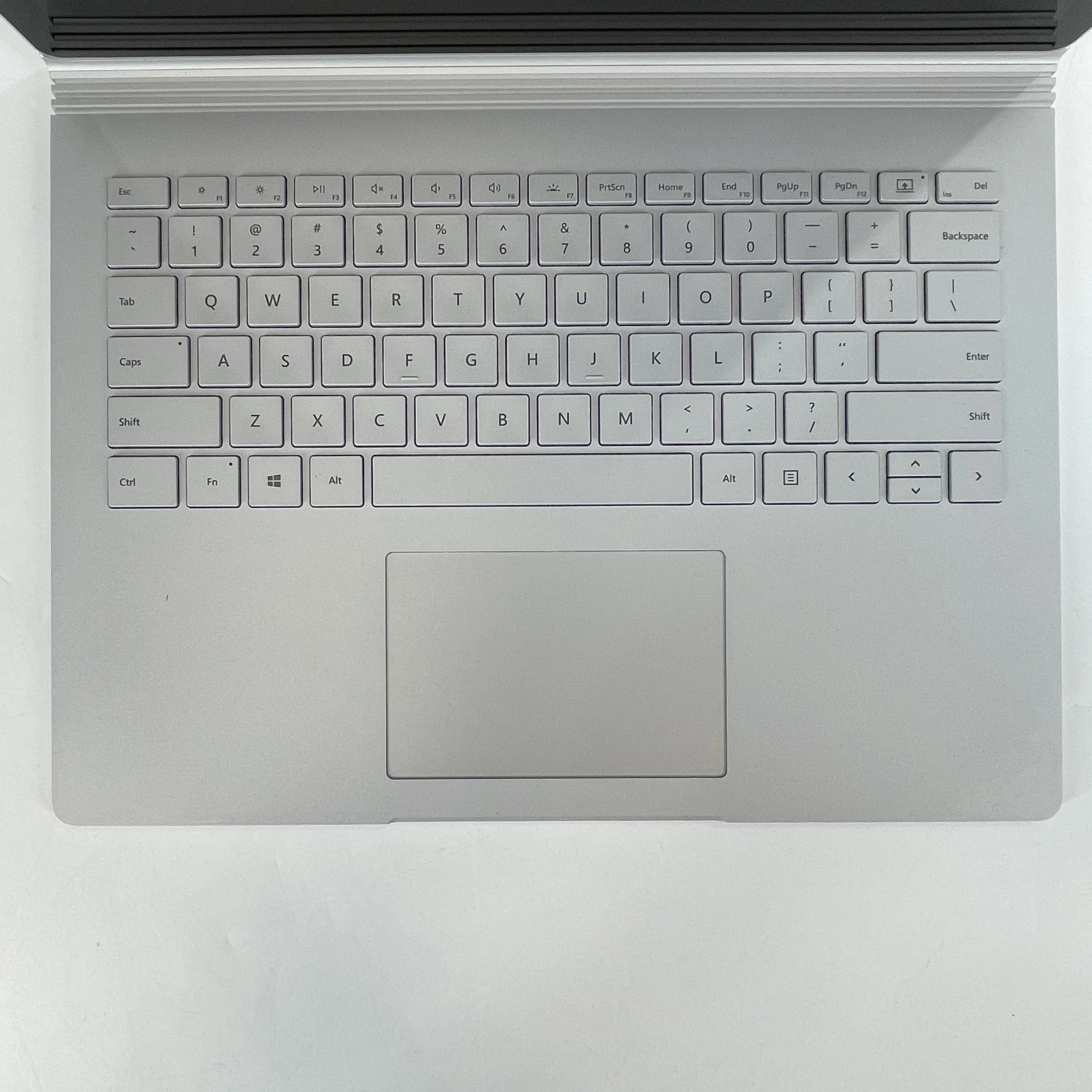 Microsoft Surface Book 2 13.5 Silver 2.6 GHz Intel Core i5 7th Gen. 8GB RAM 128GB Solid State Drive - Image 2