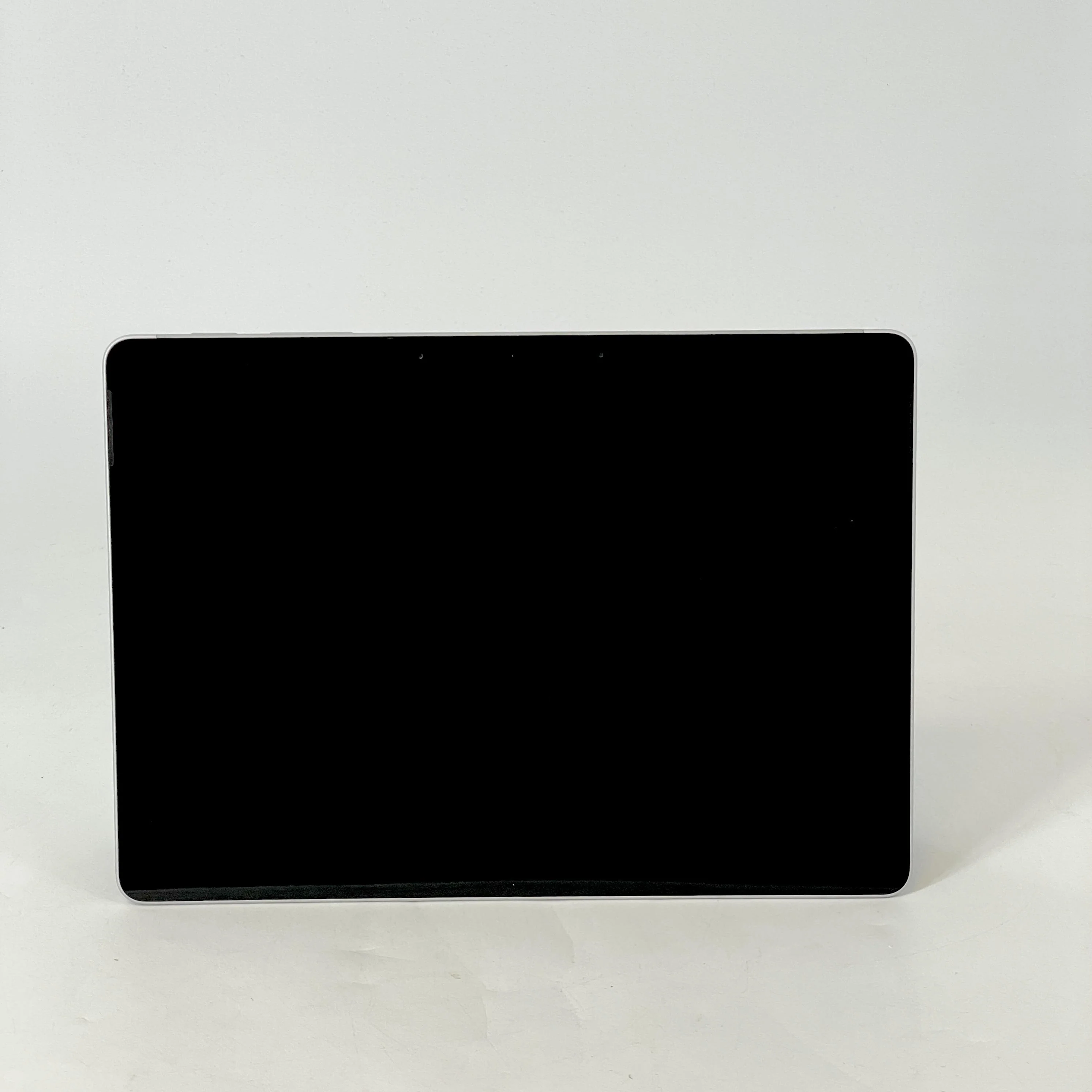 Microsoft Surface Go 2 10.5 Unlocked 1.1 GHz Intel Core m3 8100Y 8GB RAM 128GB Solid State Drive