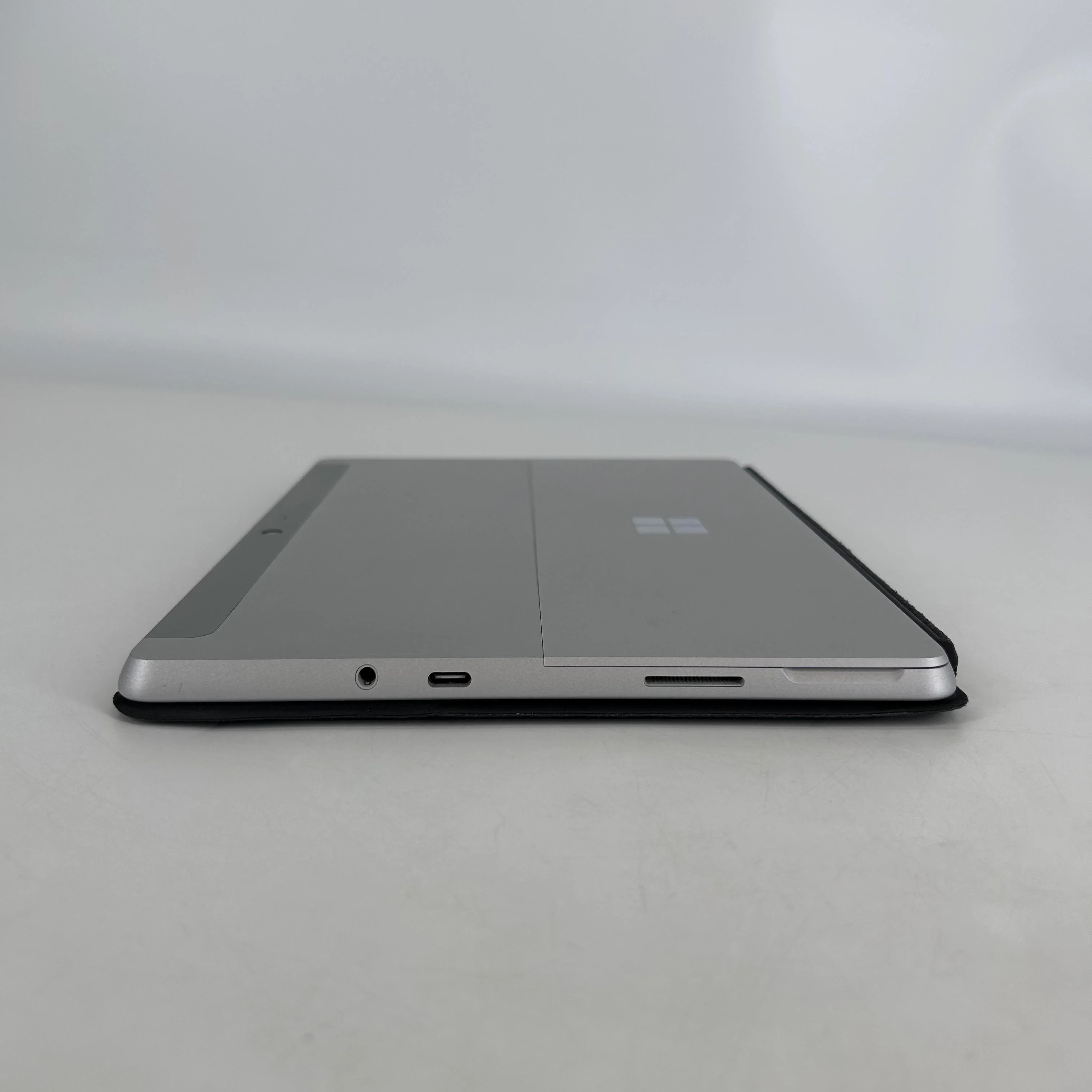 Microsoft Surface Go 2 10.5 WiFi 1.7 GHz Intel Pentium Gold 4425Y 8GB RAM 128GB Solid State Drive - Image 11